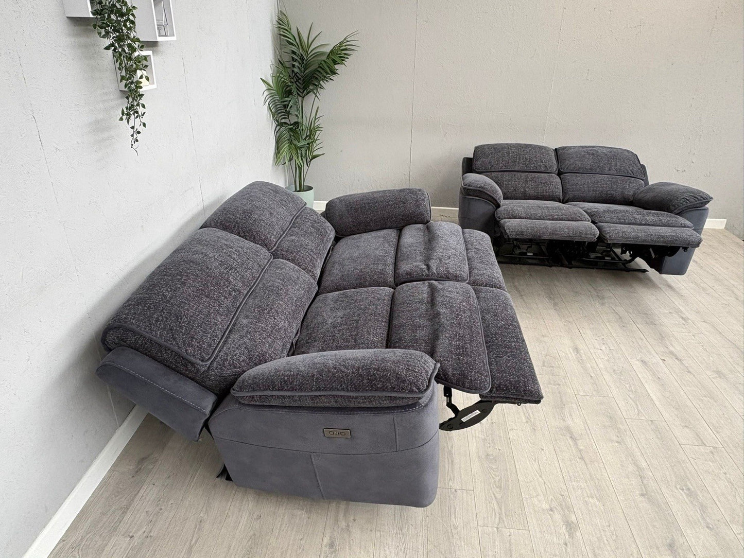 DFS Fontaine 3 Seater + 2 Seater Power Recliner Sofa Set  - RRP £1,978