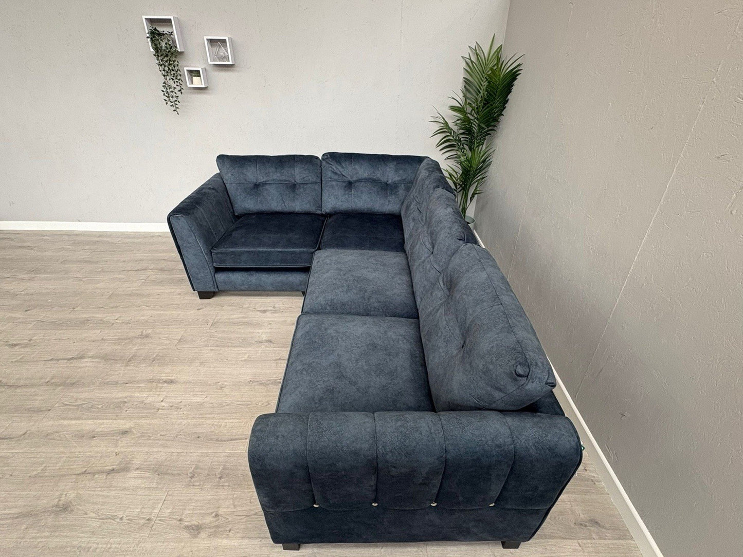 Furniture Village ARIANA Small Fabric LHF Classic Back Corner Sofa - RRP £3,695