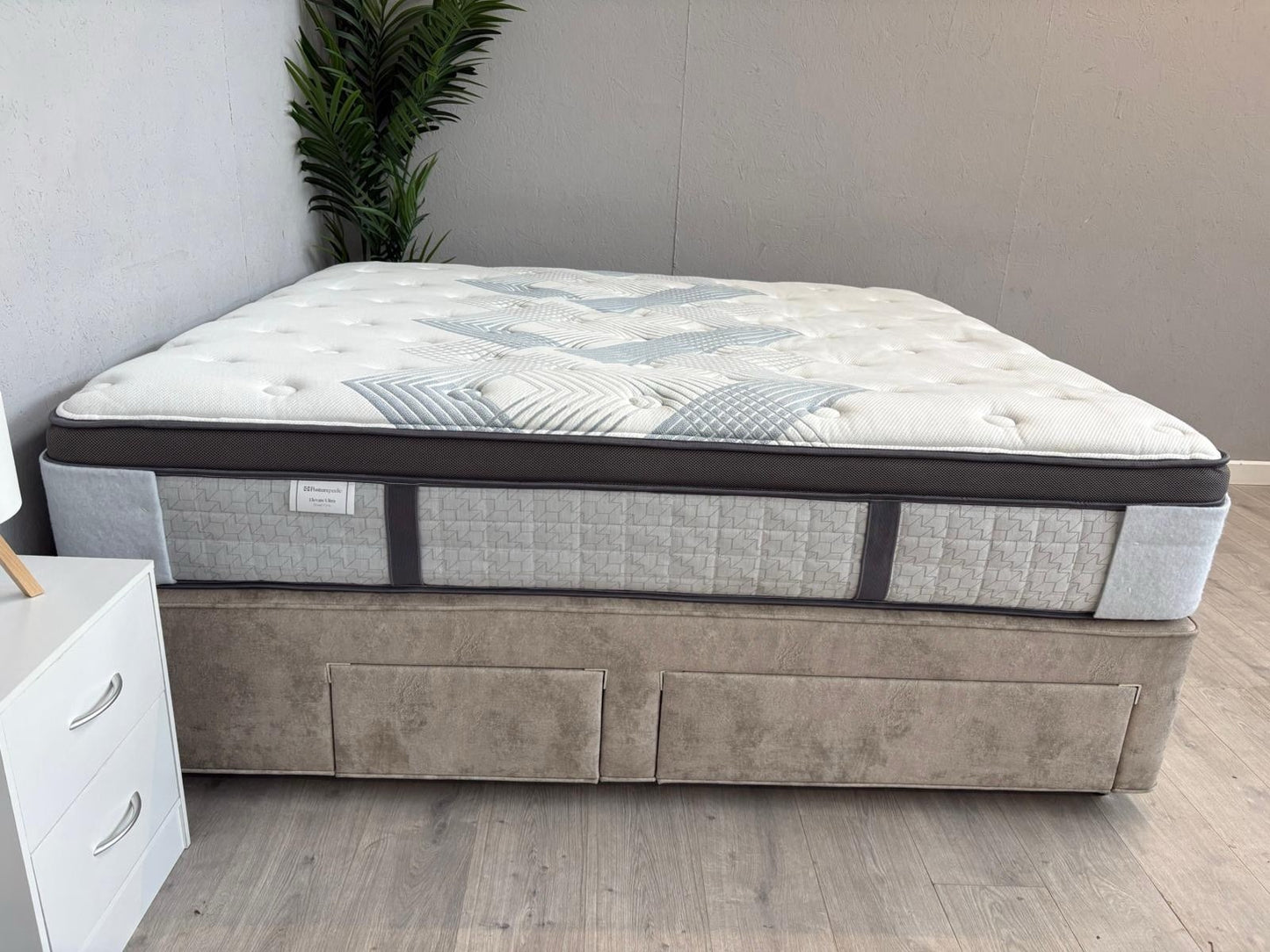 Sealy Elevate Ultra ORWELL 6ft Superking Mattress, Firm - RRP £3,099