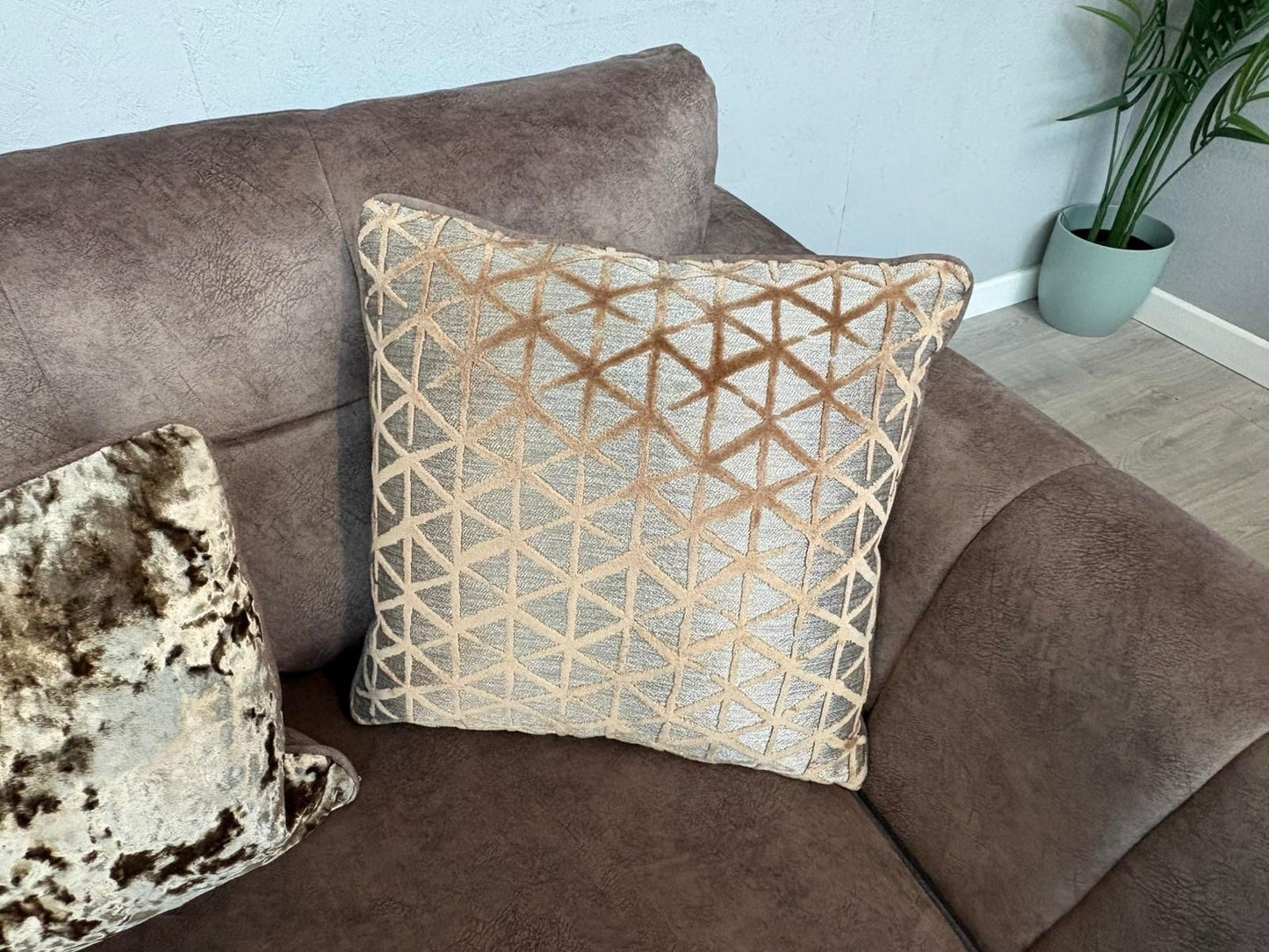 Furniture Village ARIANA / MARIAH Fabric 4 + 2 Seater Sofa Set - RRP £3,690