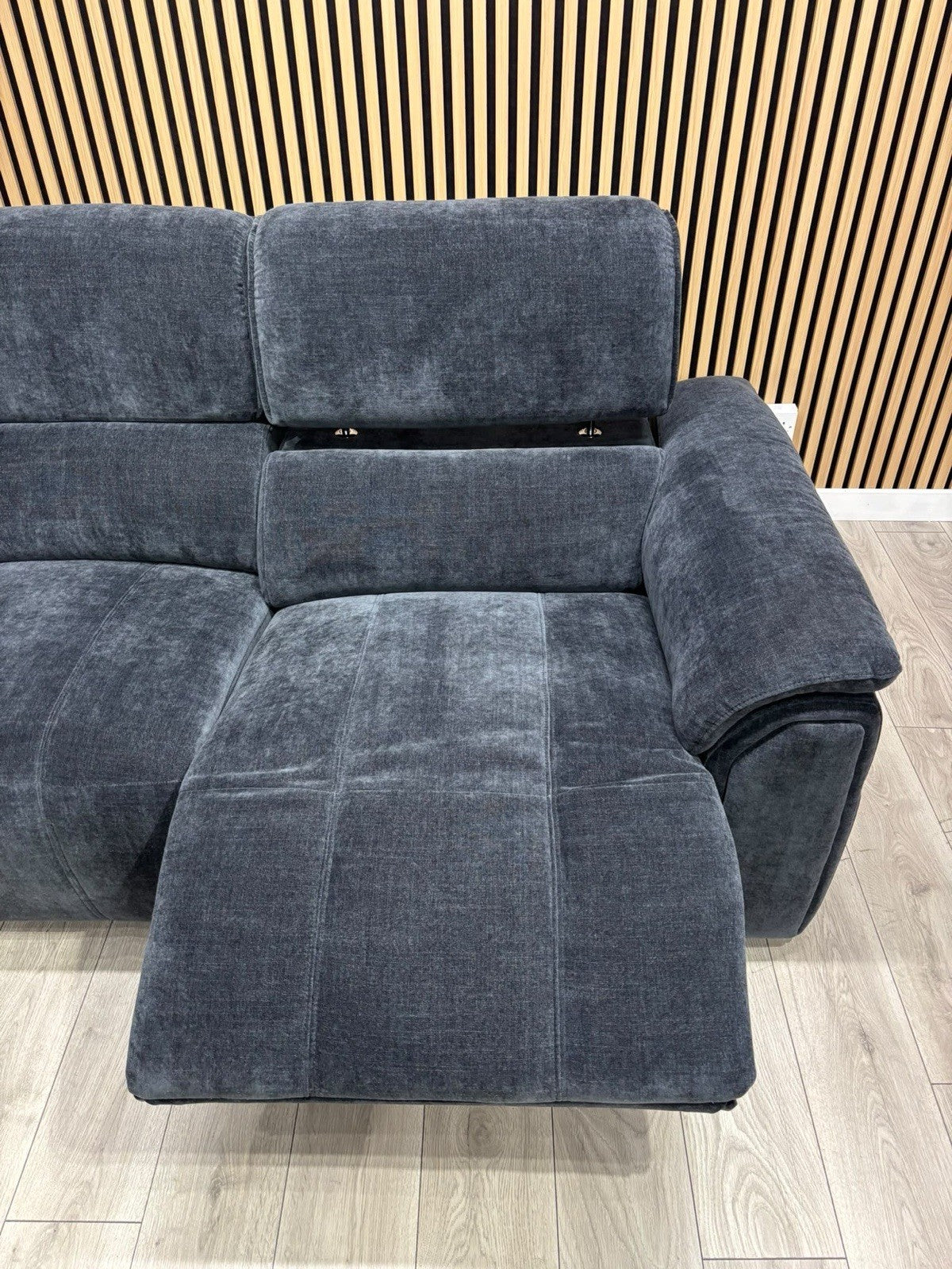 Furniture Village ECLIPSE Style Large Fabric Power Recliner Corner - RRP £3,995