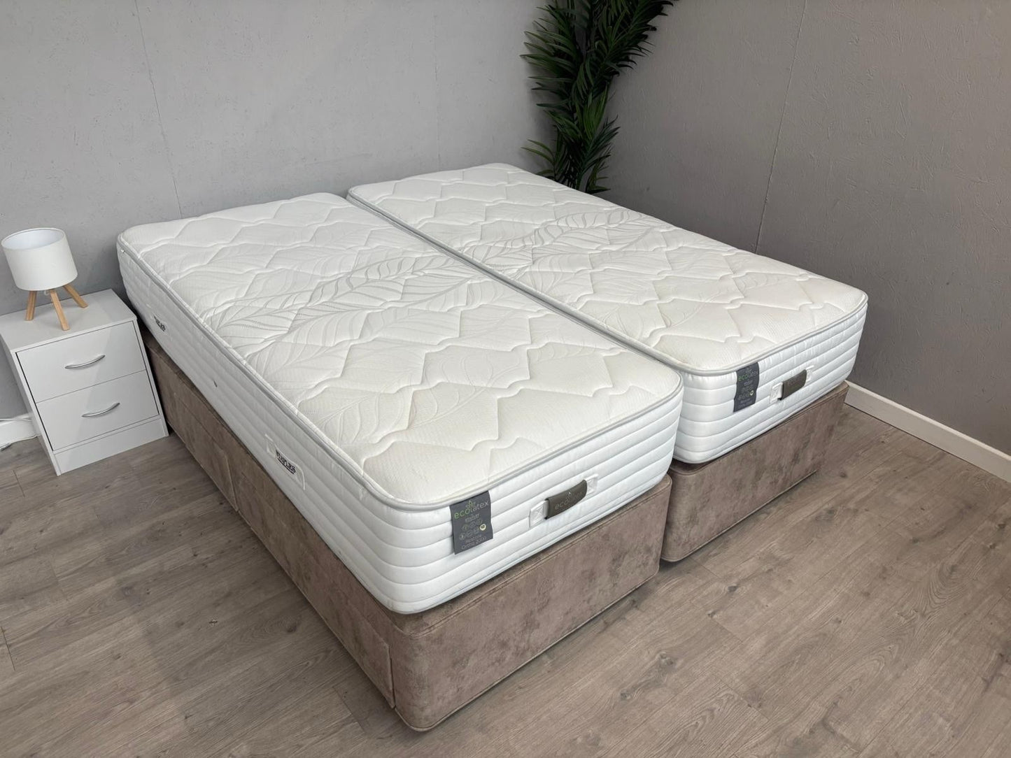 Staples and Co.  Restore Ortho 2000 Mattress, 6FT Superking Zip&Link RRP £1899