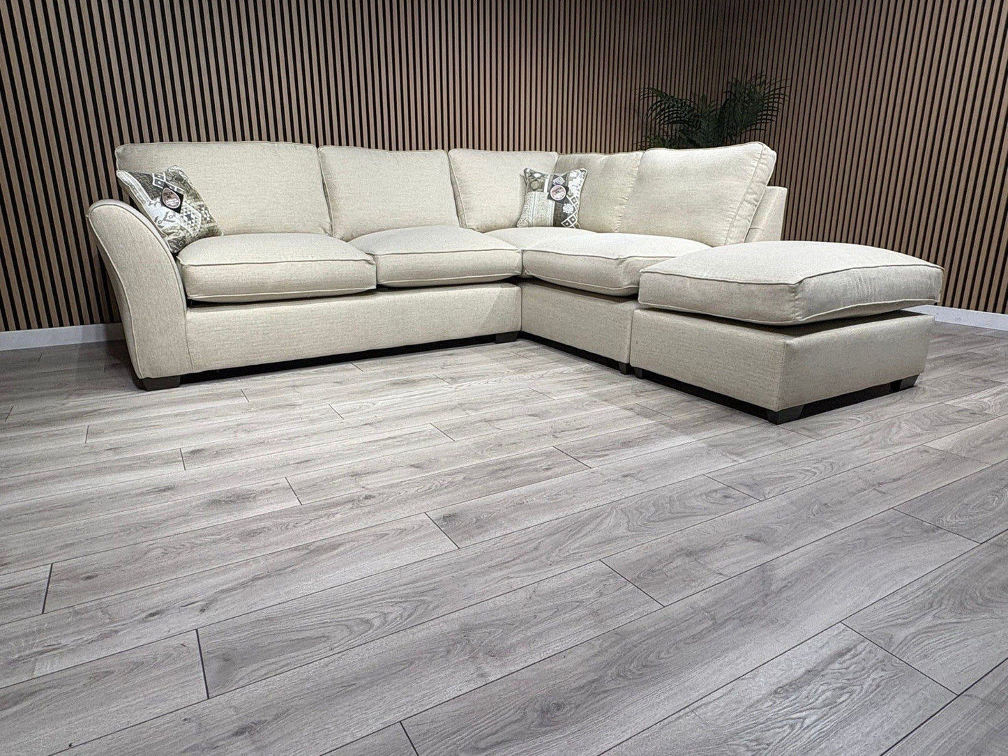Furniture Village NEW LEGEND RHF Open Chaise Corner Sofa - RRP £1995