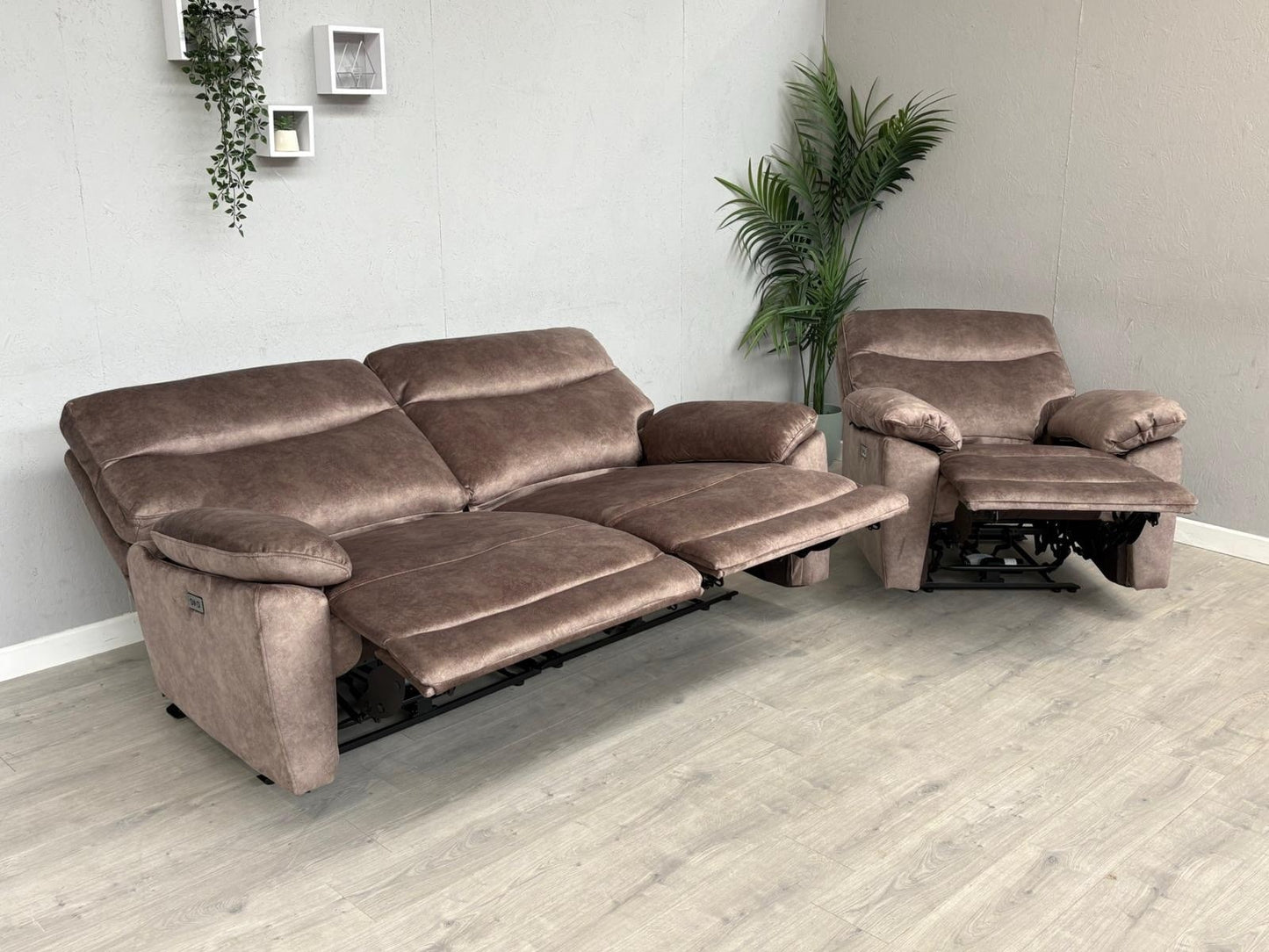 DFS - FAXON Fabric 3 Seater Sofa + Armchair, Power Recliner Sofa Set - RRP £1548