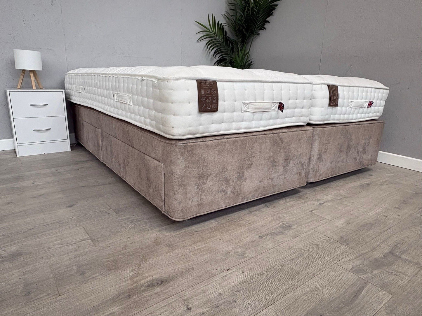 Staples and Co. Artisan UTOPIA 6ft Superking Zip & Link Mattress - RRP £2,999
