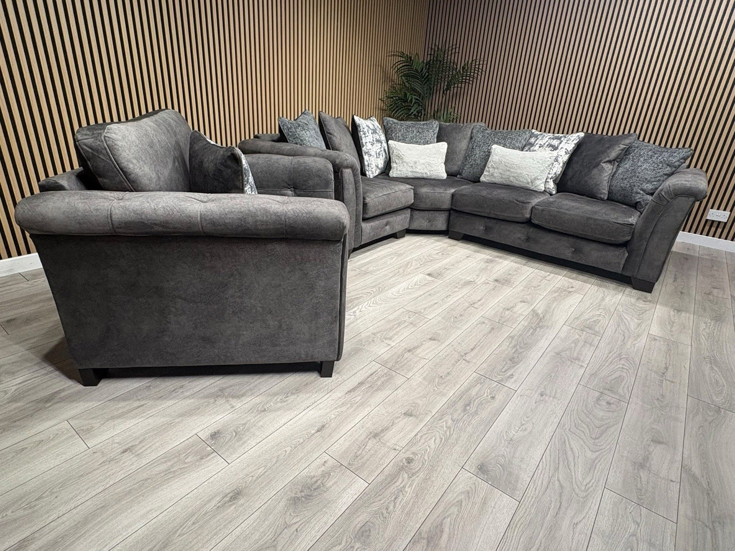 Furniture Village Aura Classic Back RHF Corner Sofa + Love Chair, RRP £4840