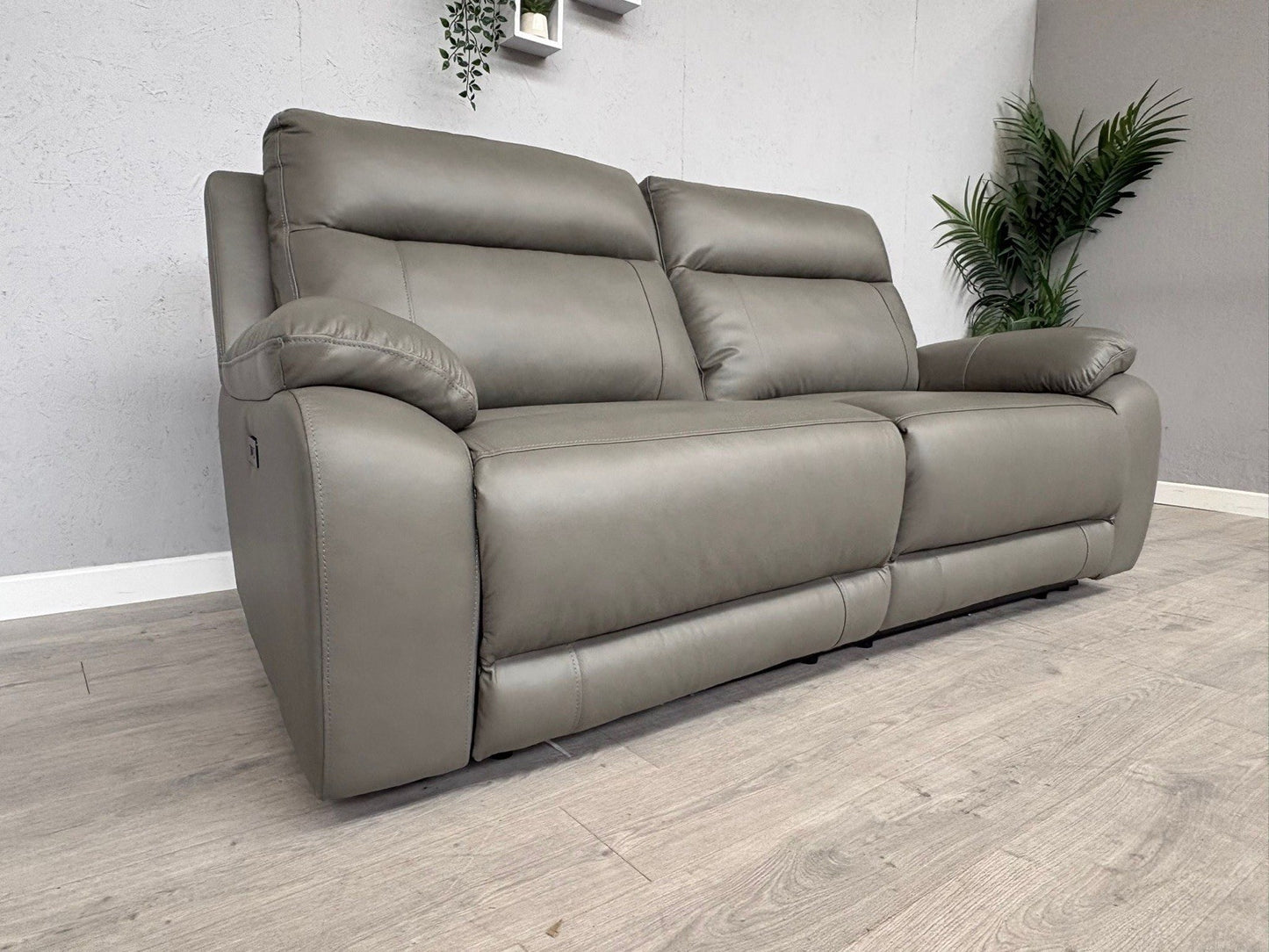 DFS Model Leather 3 Seater Power Recliner Sofa - RRP £1599
