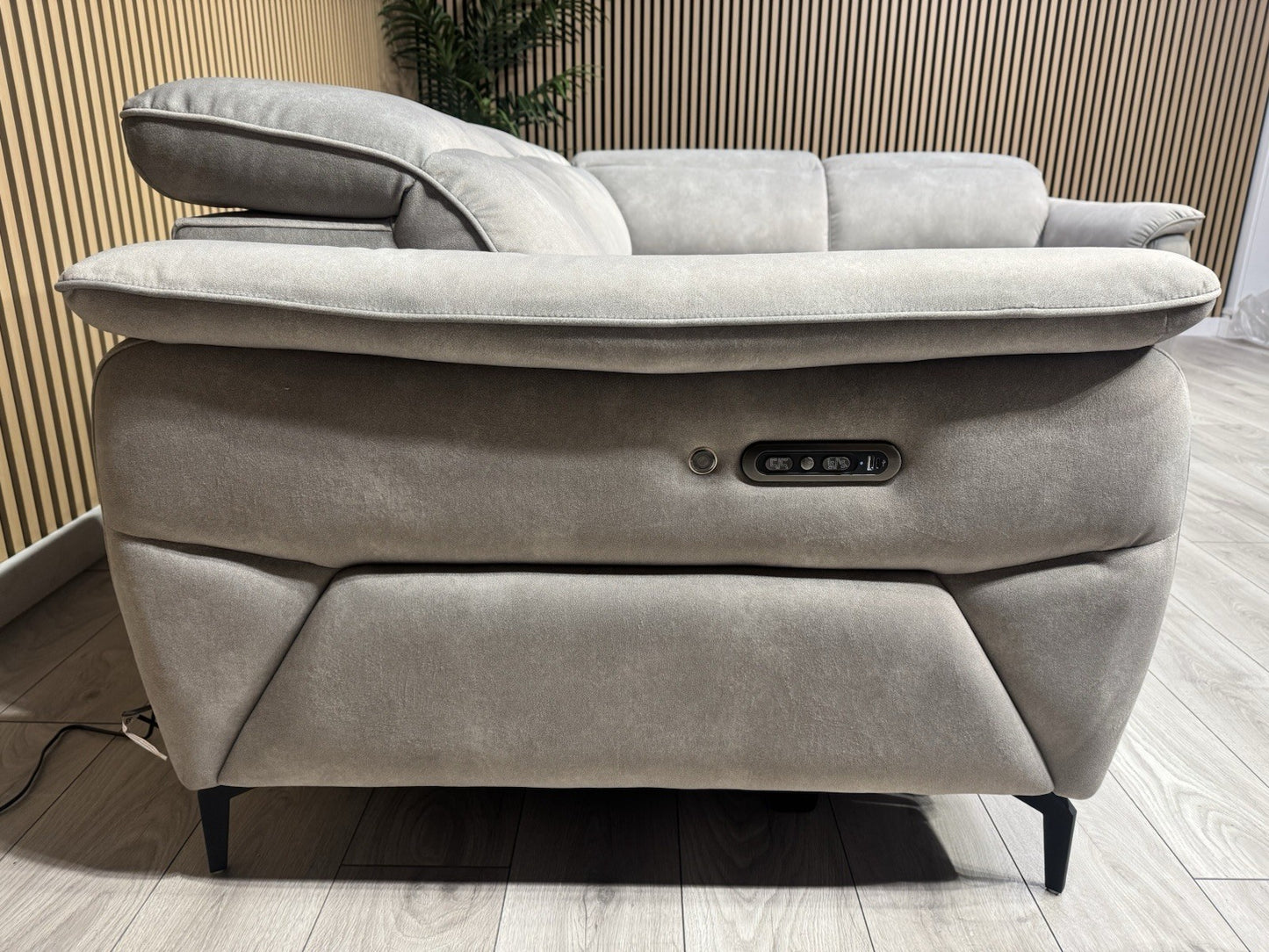 Furniture Village EZRA Style Fabric RHF Corner Sofa Power Recliners - RRP £3295