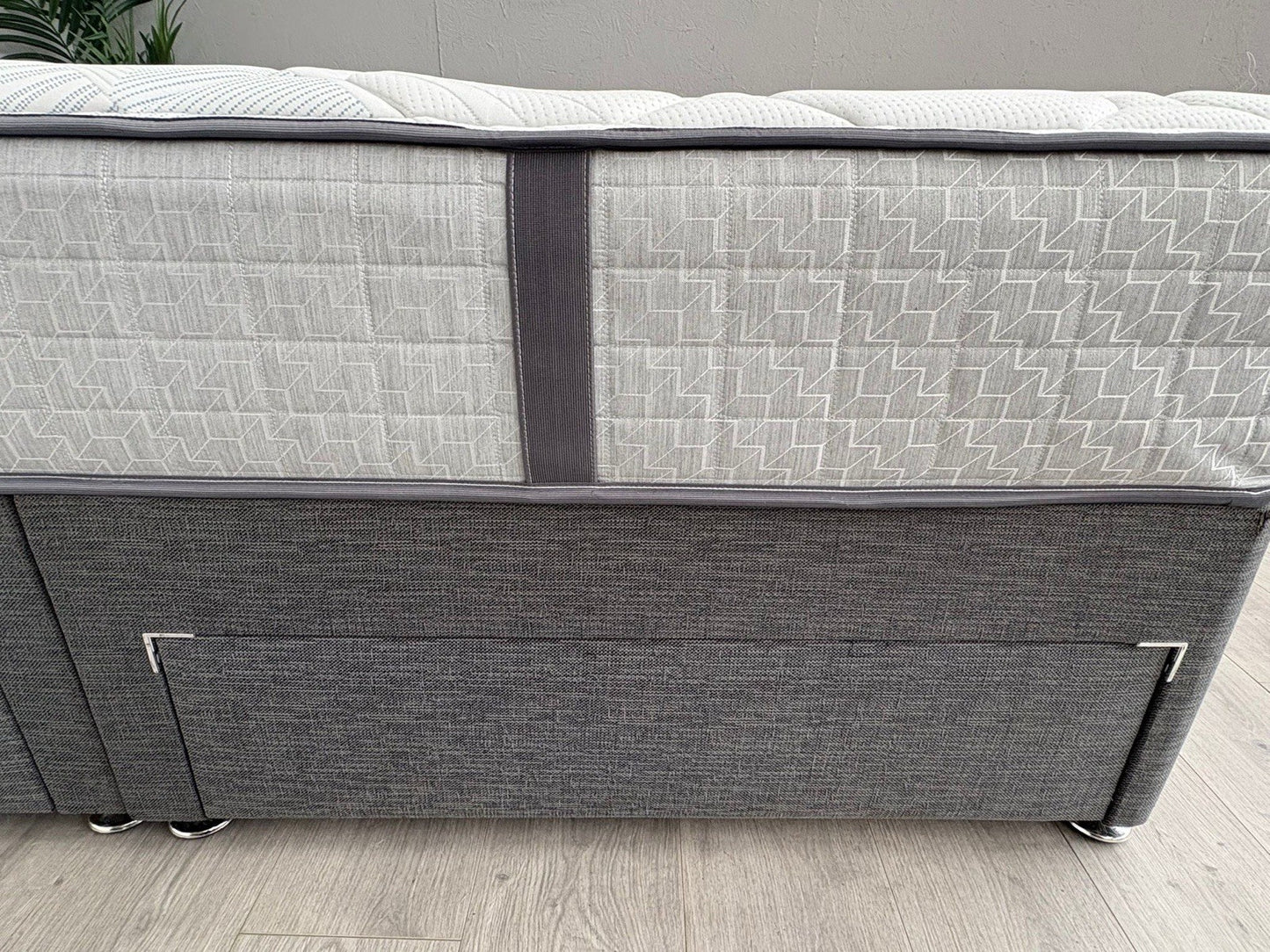 Sealy Elevate NEWTON 4ft 6 Double Mattress, Firm - RRP £1,399