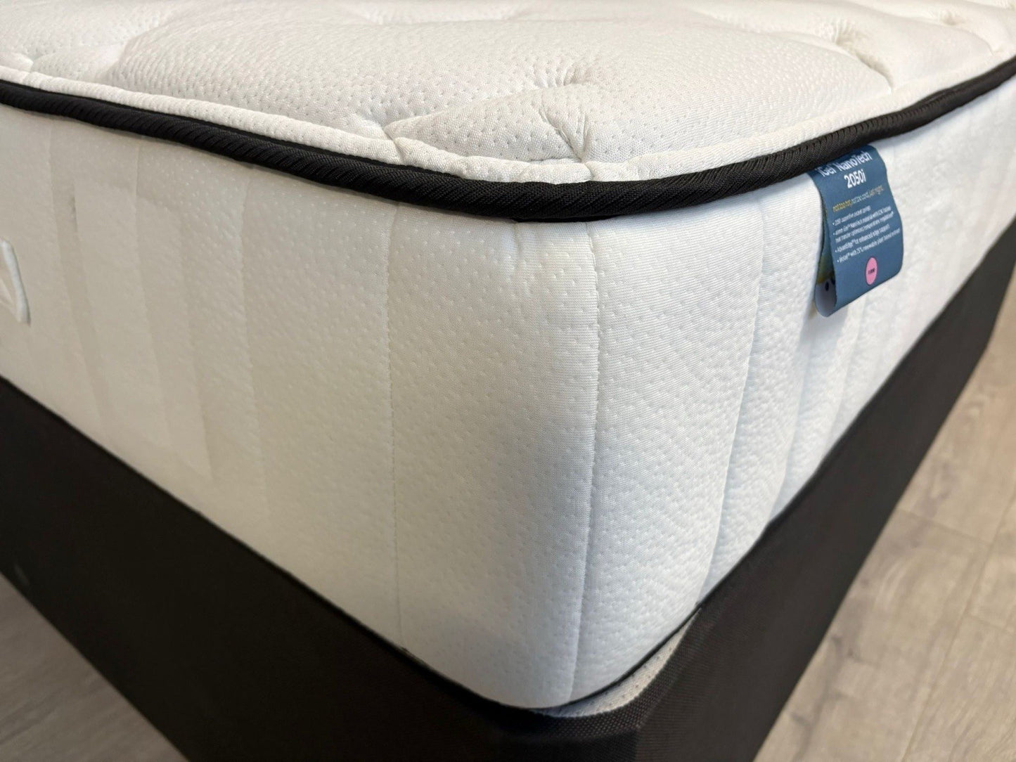 IGEL Nanotech 2050i 5FT Kingsize Mattress, Firm - RRP £1,299
