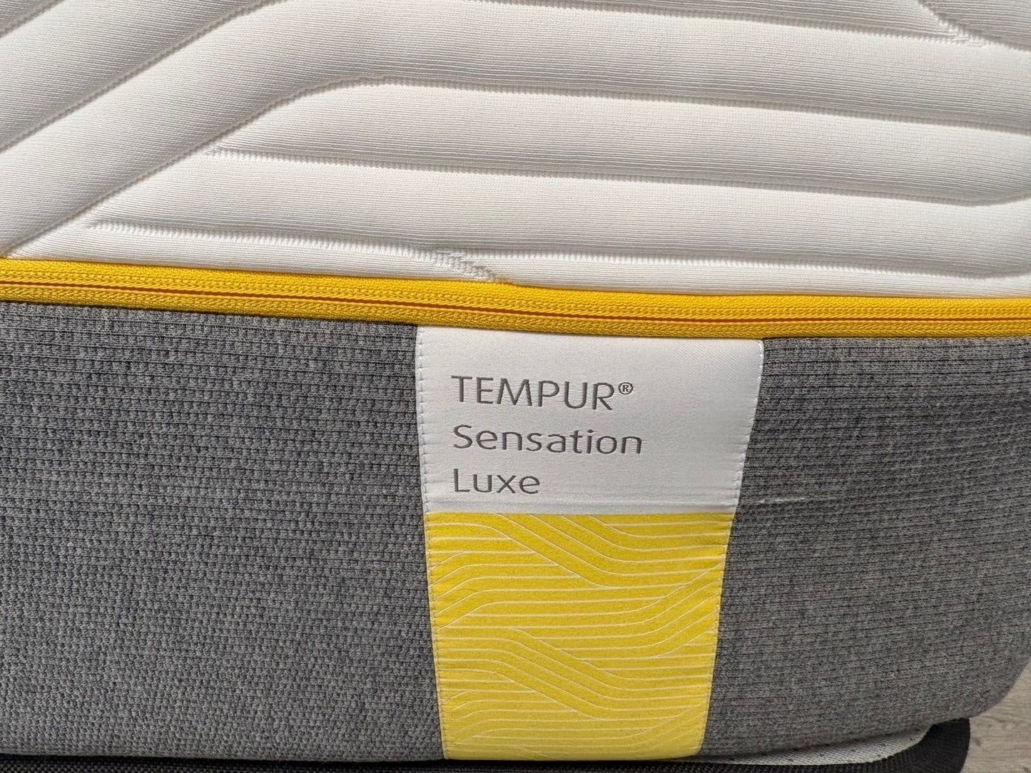 Tempur SENSATION LUXE 5ft Kingsize Mattress, Firm - RRP £2,499