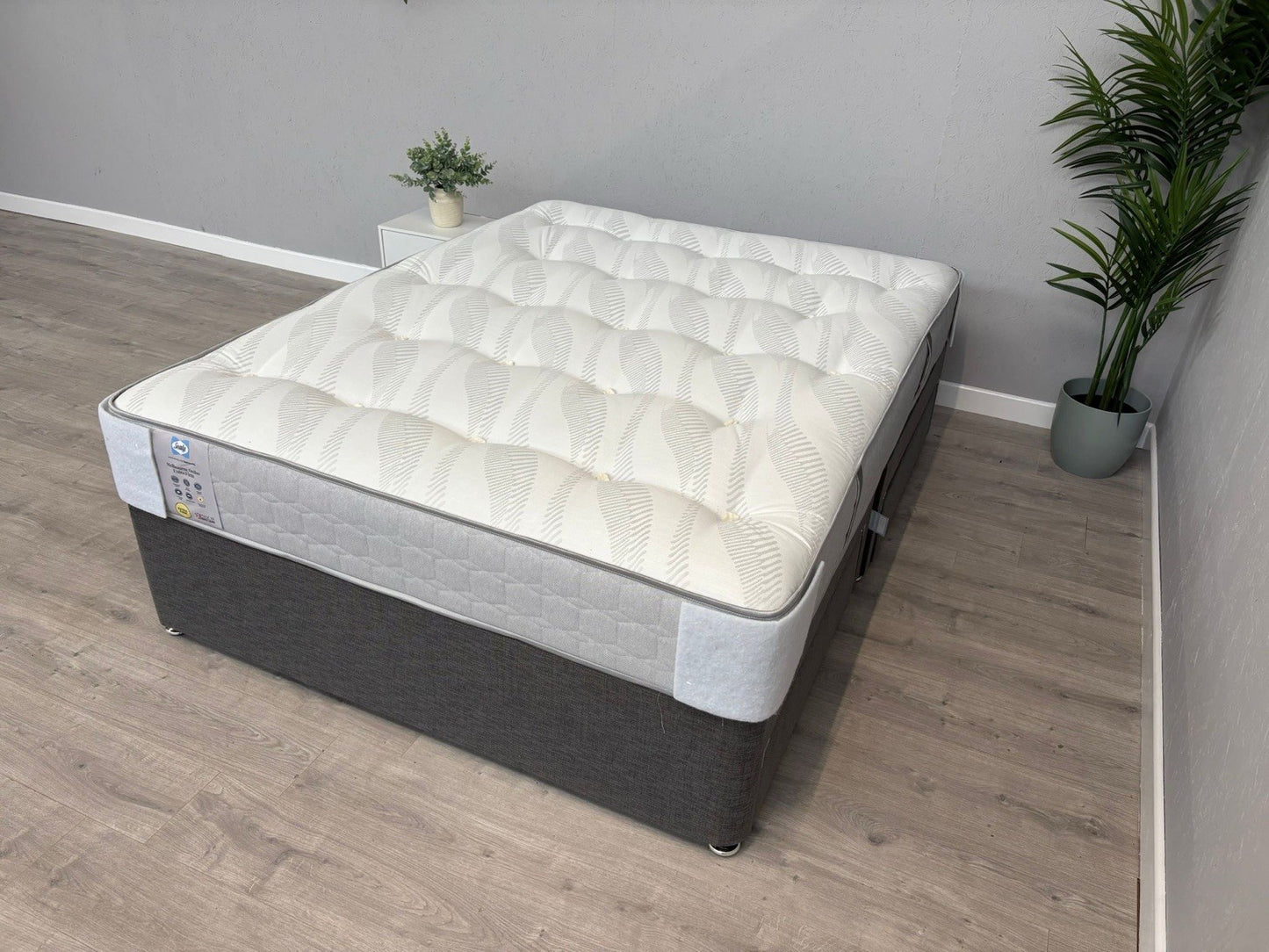 Sealy MELBOURNE Ortho Extra Firm 5ft Kingsize Mattress - RRP £1,399