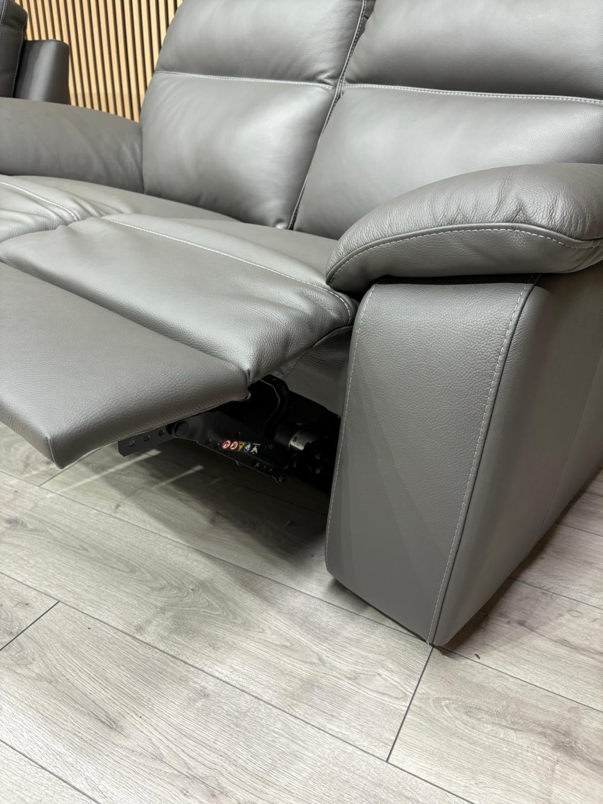 F. Village Nicoletti PEPINO Leather 2 x 2 Seater Recliner Sofa Set - RRP £4,990