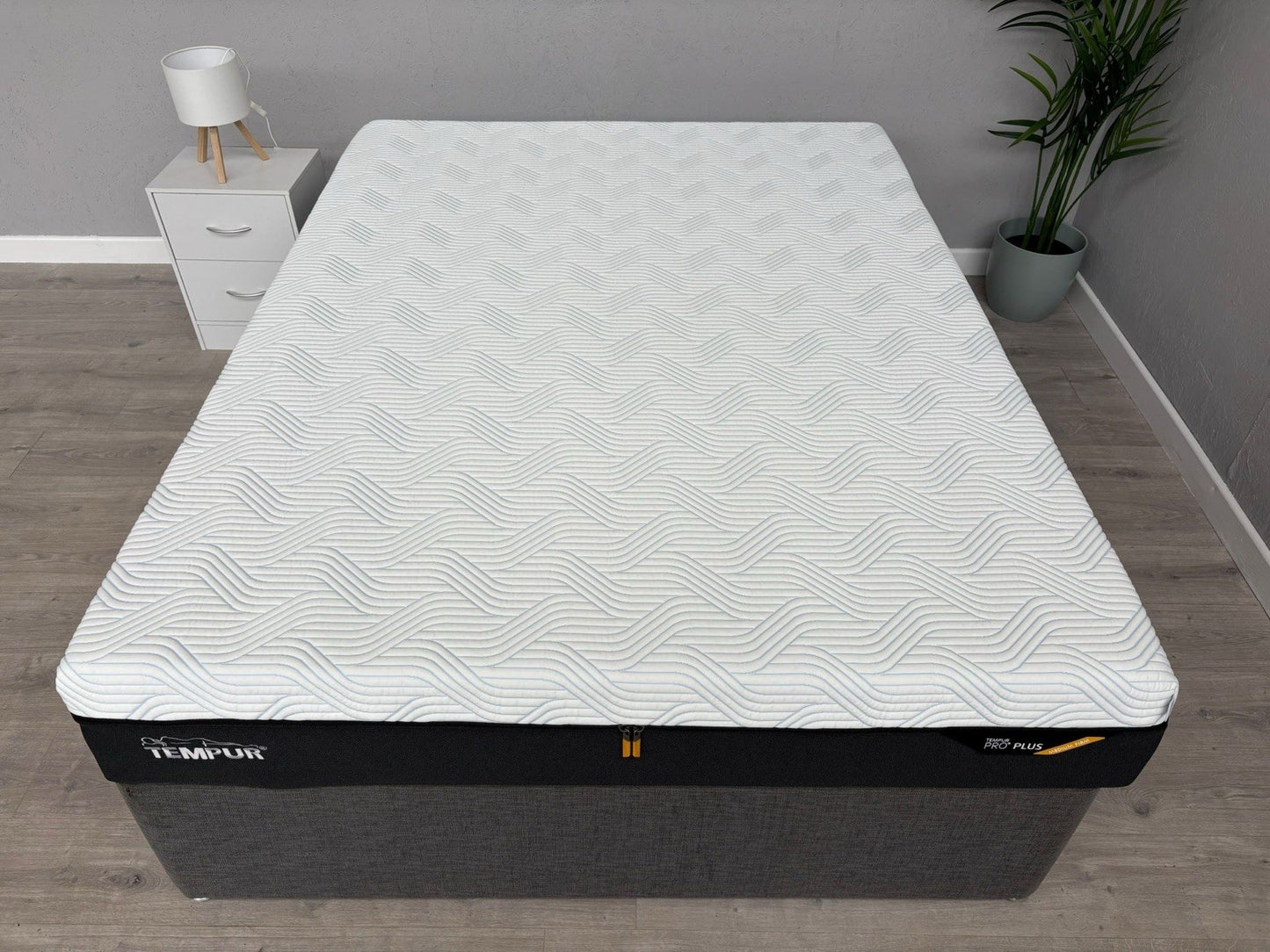 Tempur PRO PLUS Smart Cool 5ft Kingsize Mattress, Medium / Firm - RRP £2,499