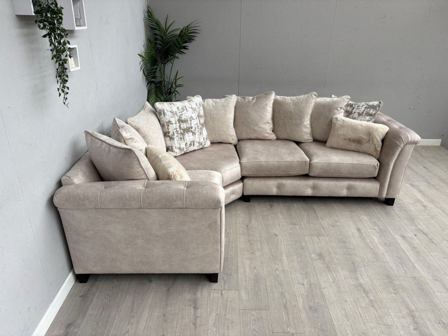 Furniture Village - Aura Classic Back LHF Corner Sofa RRP - £3495