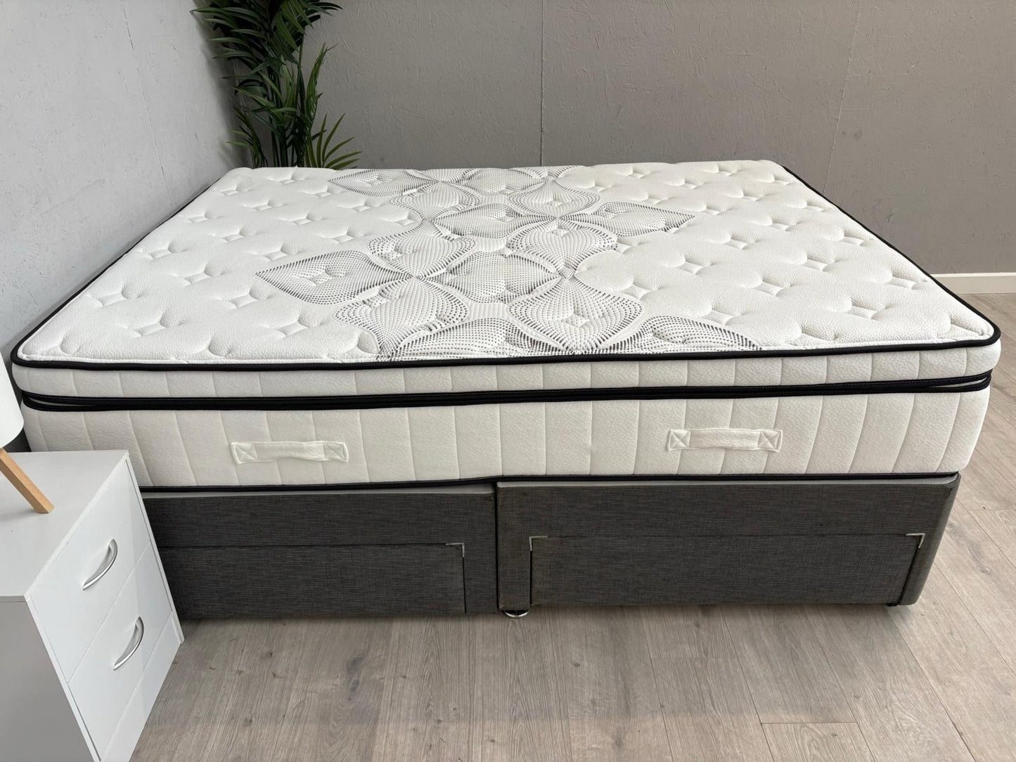 IGEL Nanotech 4000i 5ft Kingsize Mattress, Medium - RRP £1,899