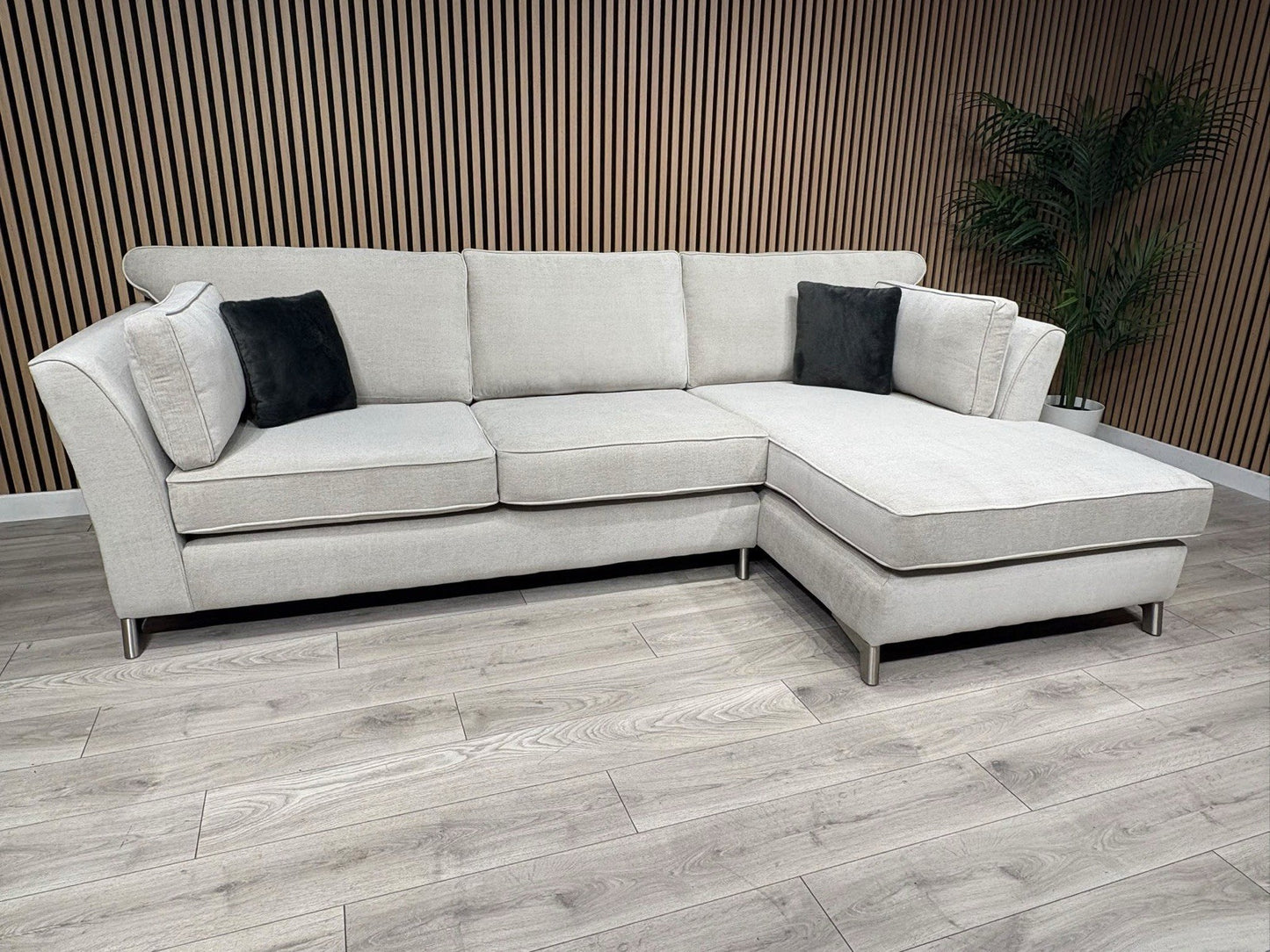 Furniture Village SASHA Fabric Large RHF Chaise Corner Sofa - RRP £3,295