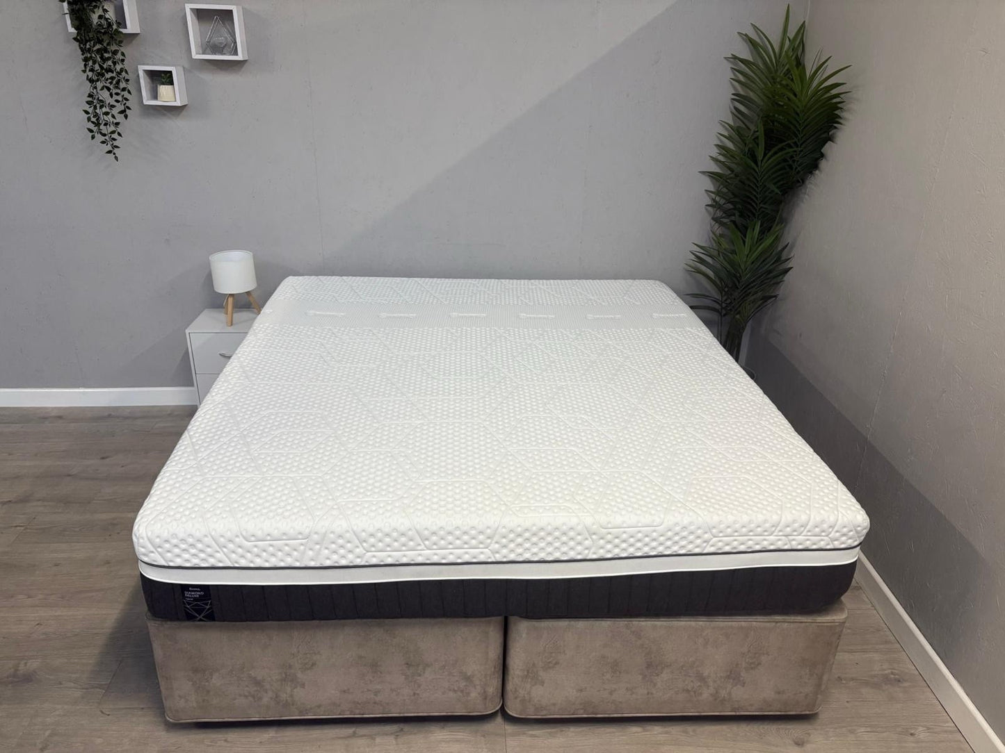 EMMA - Diamond Deluxe Hybrid 6ft Superking Mattress - RRP £2,399