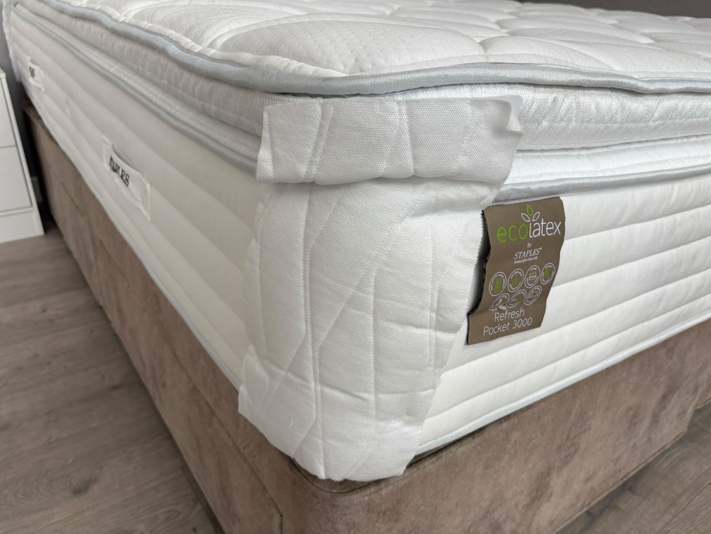 Staples Eco Latex Refresh Pocket 3000 6ft Superking Mattress - RRP £1,799