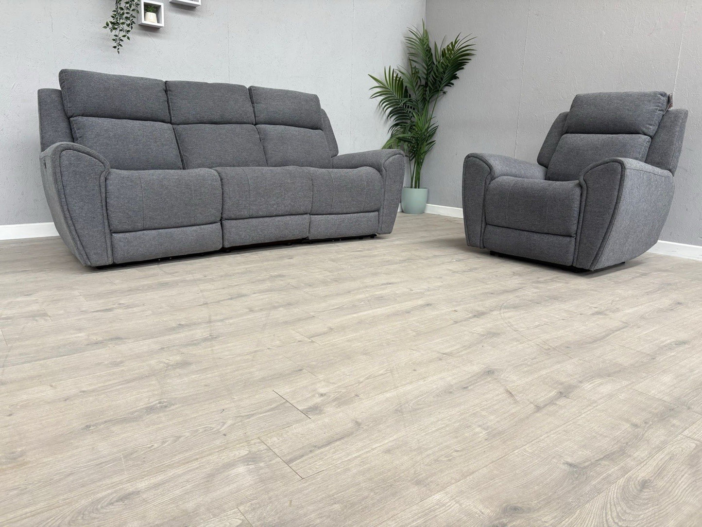 DFS Gilford 3 Seater Sofa + Armchair Power Recliner Sofa Set - RRP £1,748