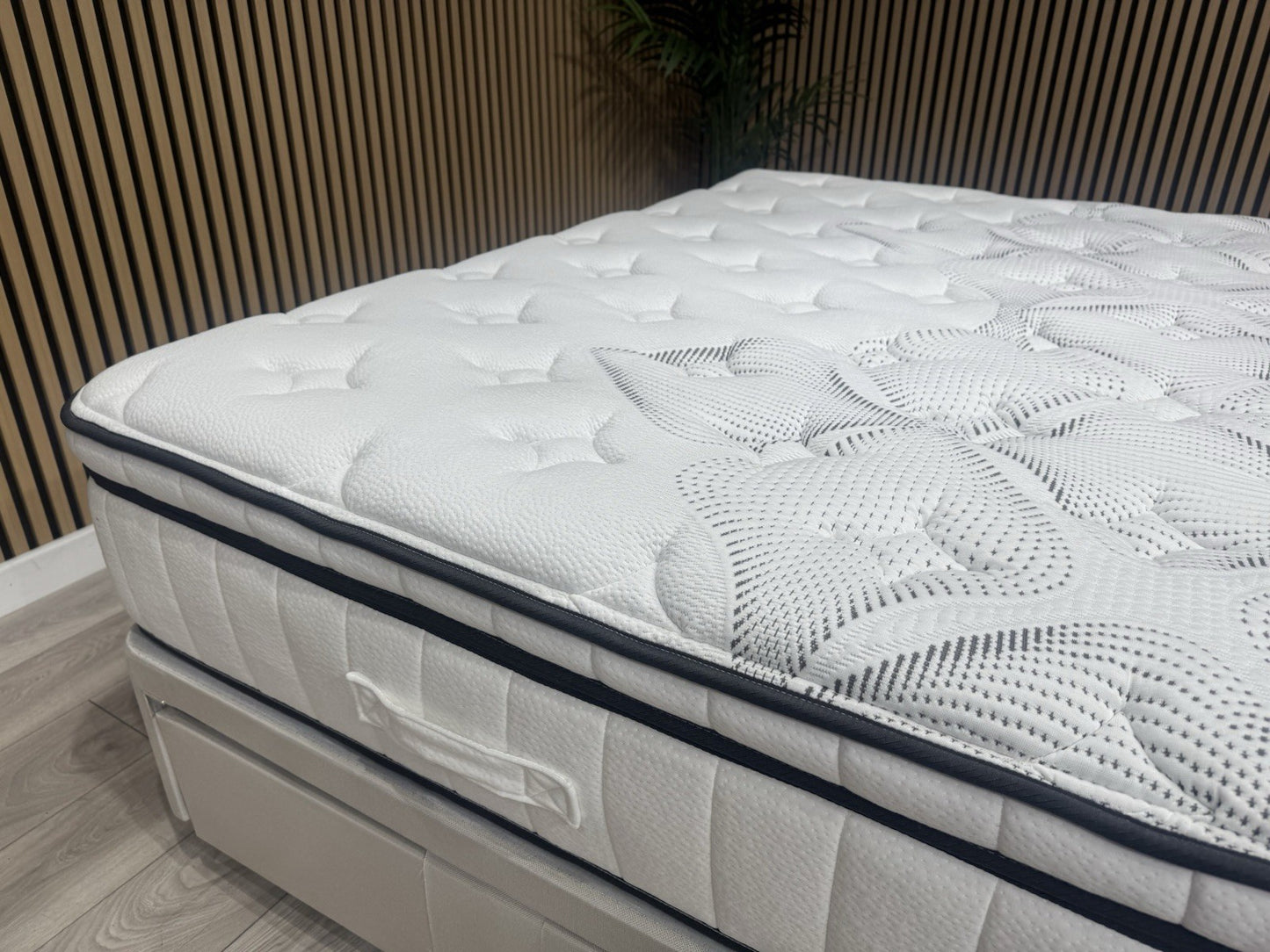 IGEL Nanotech 3500i 6ft Superking Mattress, Firm - RRP £2,099