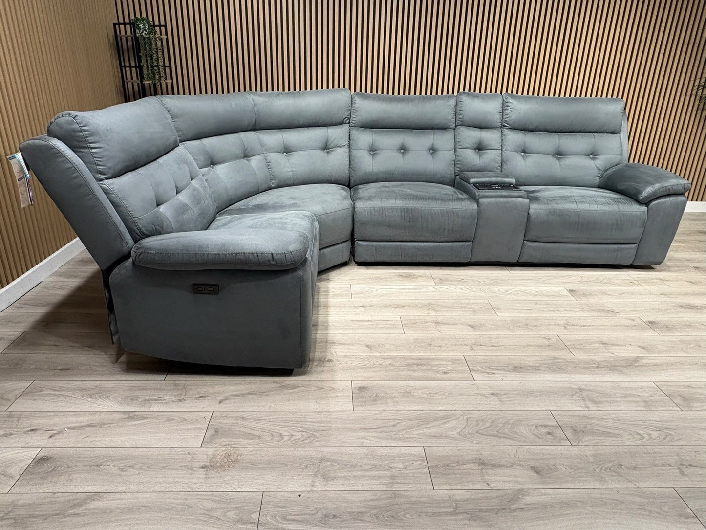 SCS Belford 1 Corner 3 Power Recliner Sofa with Media Console - RRP £2599
