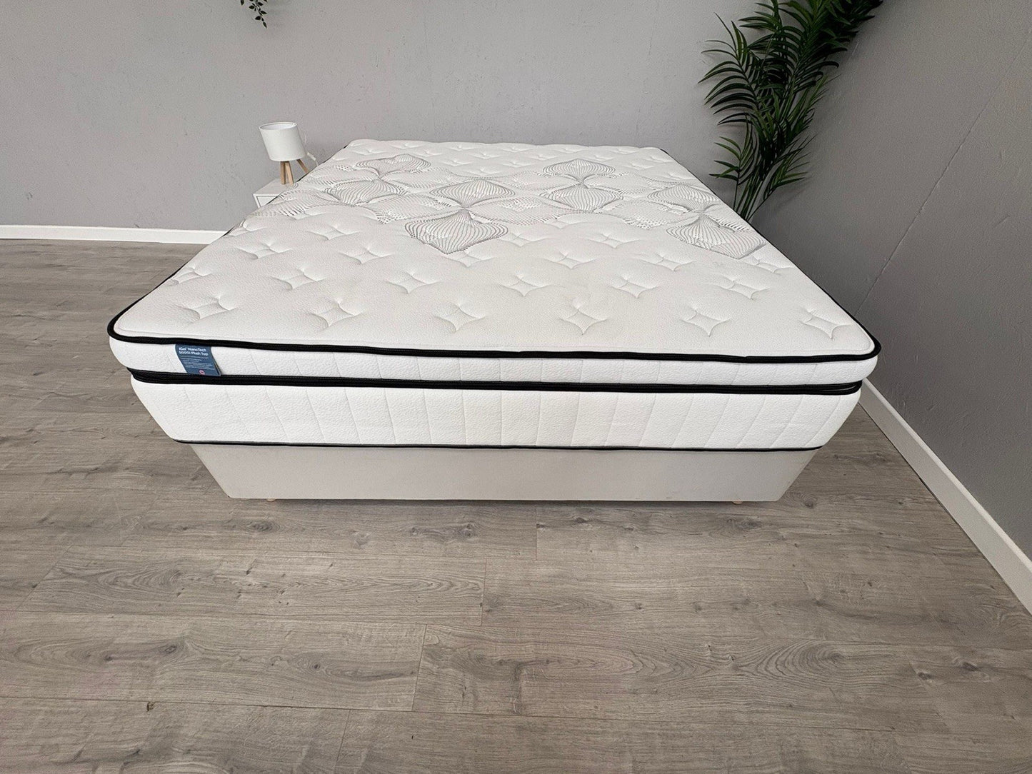 IGEL Nanotech 5000i 6ft Superking Mattress, Firm - RRP £2,499