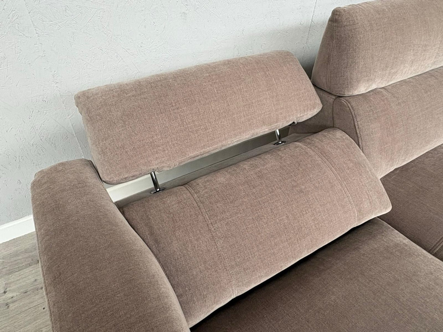 Furniture Village MOET Fabric 2 Corner 1 Power Recliner Corner Sofa - RRP £3295