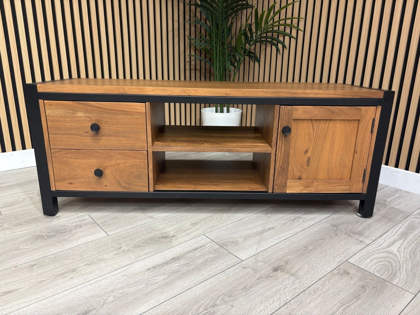 NEXT Sample - New Bronx Wide TV Unit - RRP: £475