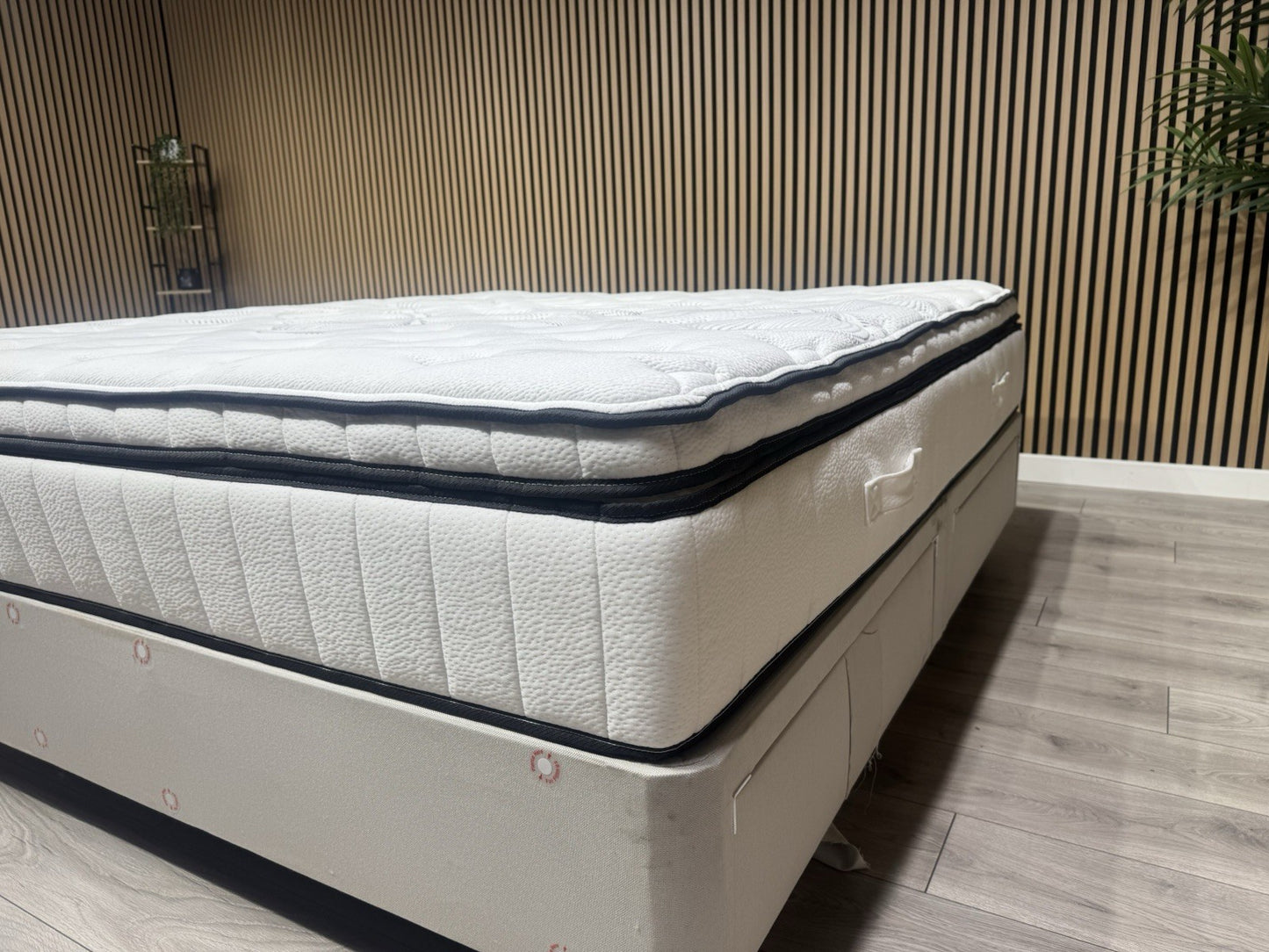 IGEL Nanotech 3500i 6ft Superking Mattress, Firm - RRP £2,099