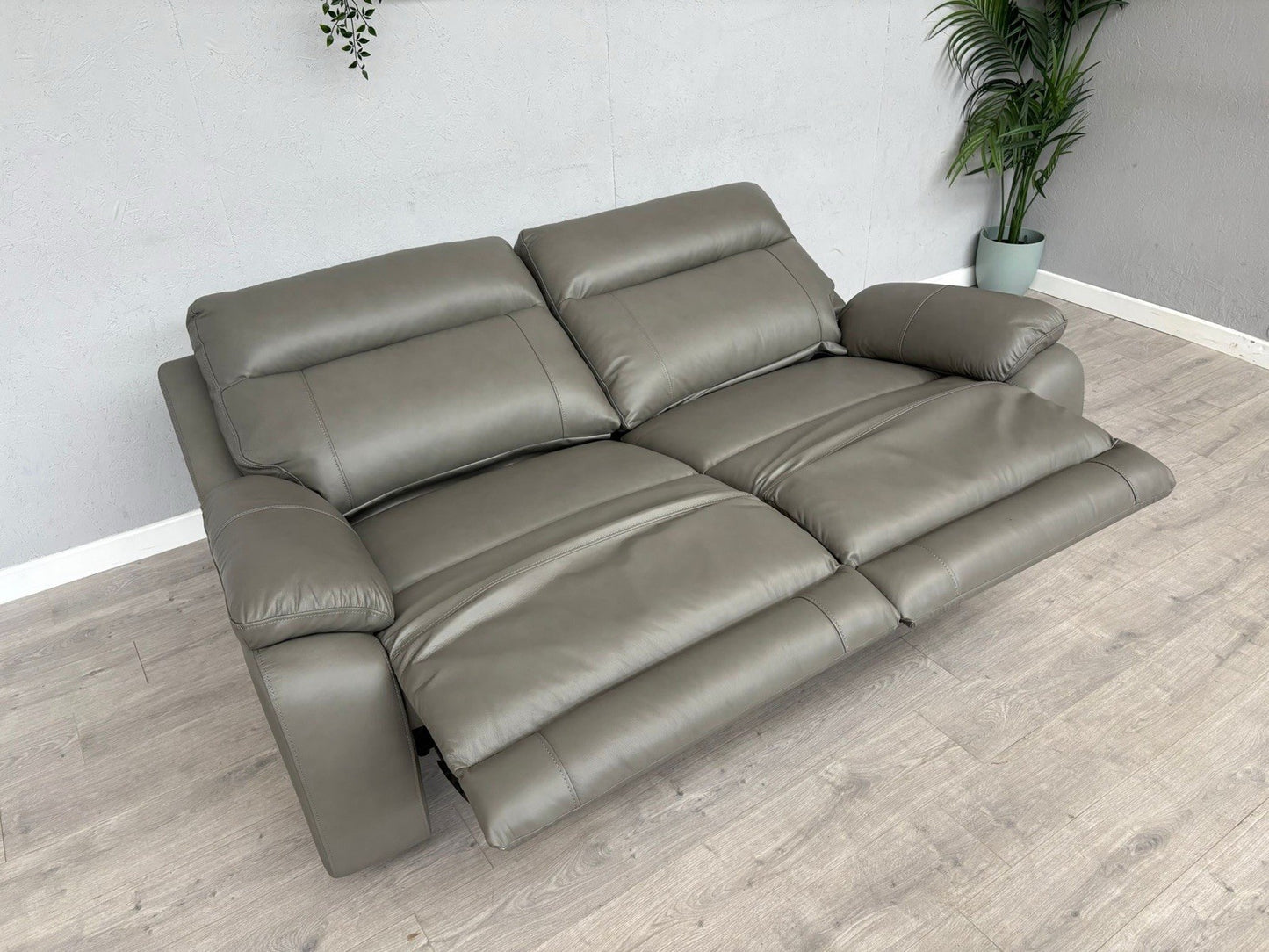 DFS Model Leather 3 Seater Power Recliner Sofa - RRP £1599