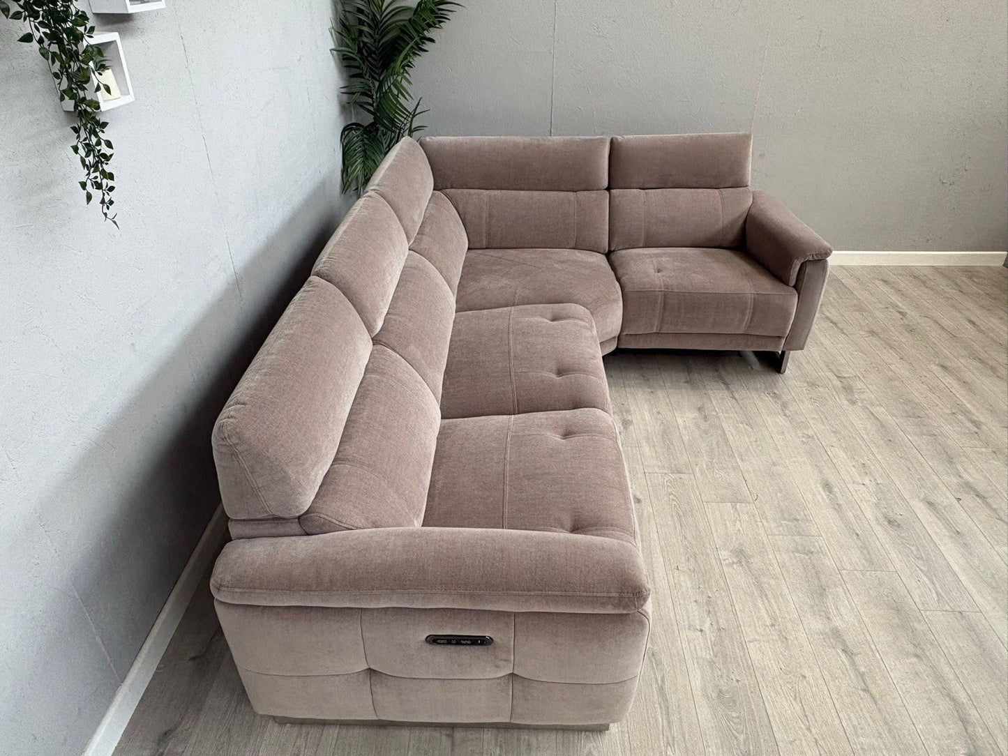 Furniture Village MOET Fabric 2 Corner 1 Power Recliner Corner Sofa - RRP £3295