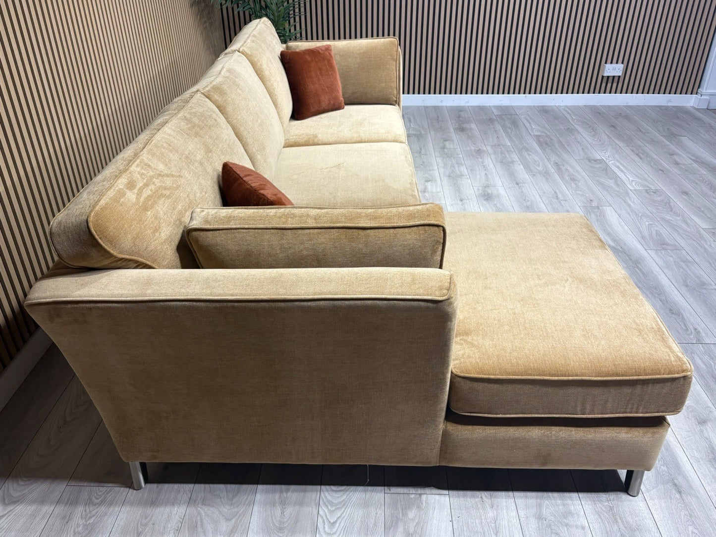 Furniture Village SASHA Fabric Large LHF Chaise Corner Sofa - RRP £3,295