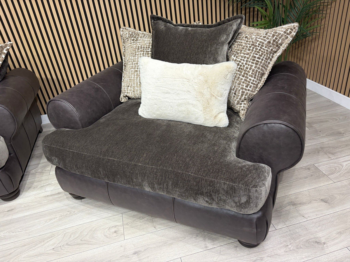 Viscount Fabric 3 Seater Sofa + Love Chair Set - RRP £3898 (PRE ORDER 6-8 WEEKS)