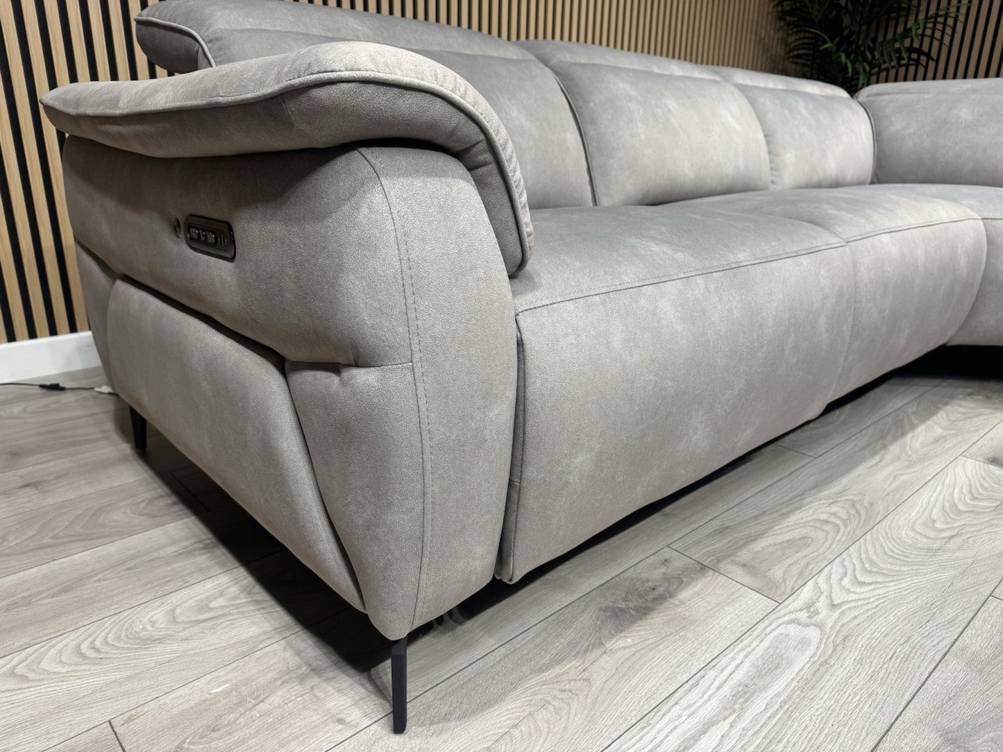 Furniture Village EZRA Style Fabric RHF Corner Sofa Power Recliners - RRP £3295