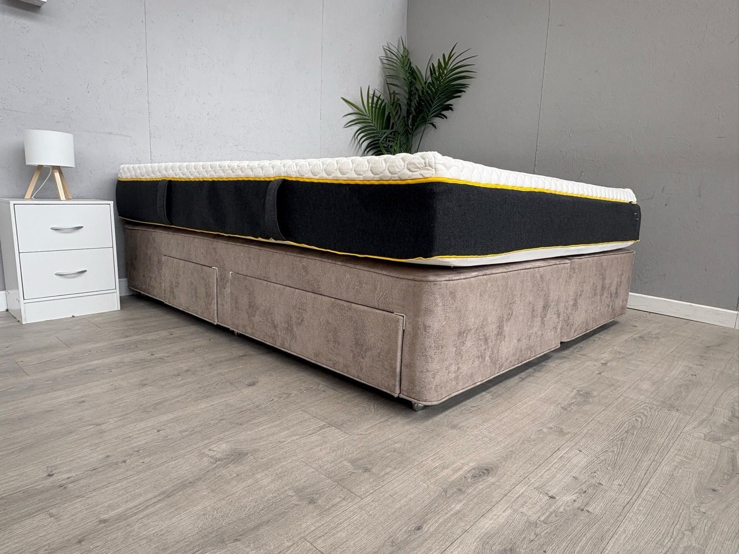 EVE Wunderflip Premium Hybrid 6ft Superking Mattress, Medium / Firm - RRP £1,299