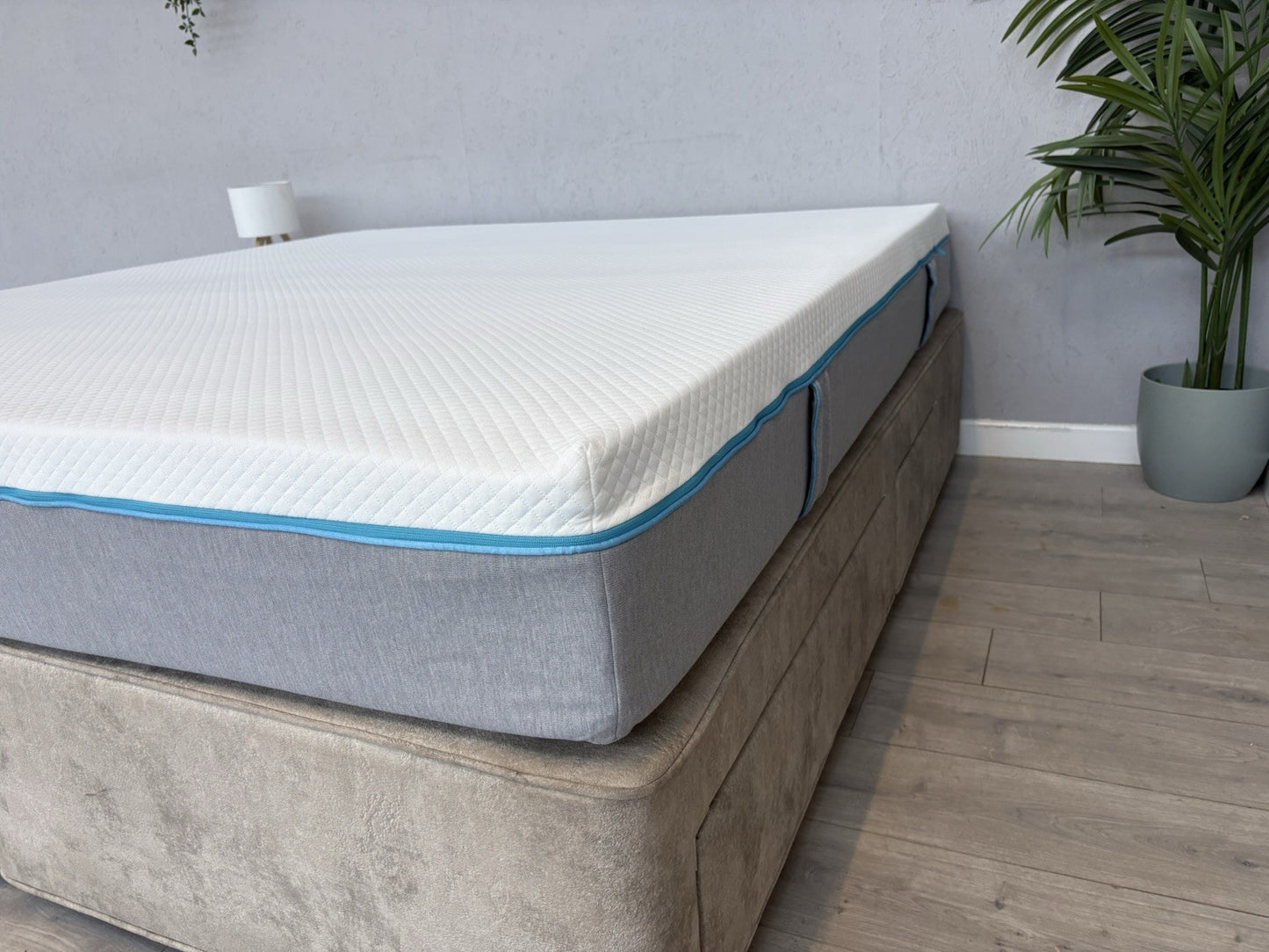 SIMBA Hybrid New Style 6ft Superking Mattress - RRP £1099