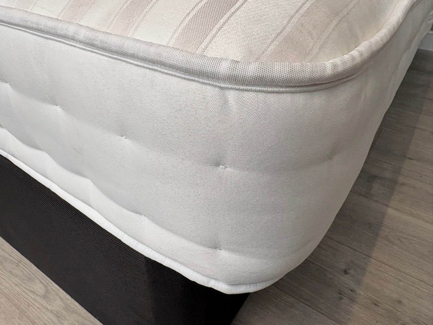 Hypnos Natural Luxury EU Kingsize Mattress 160 x 200cm, Medium Firm - RRP £1,227