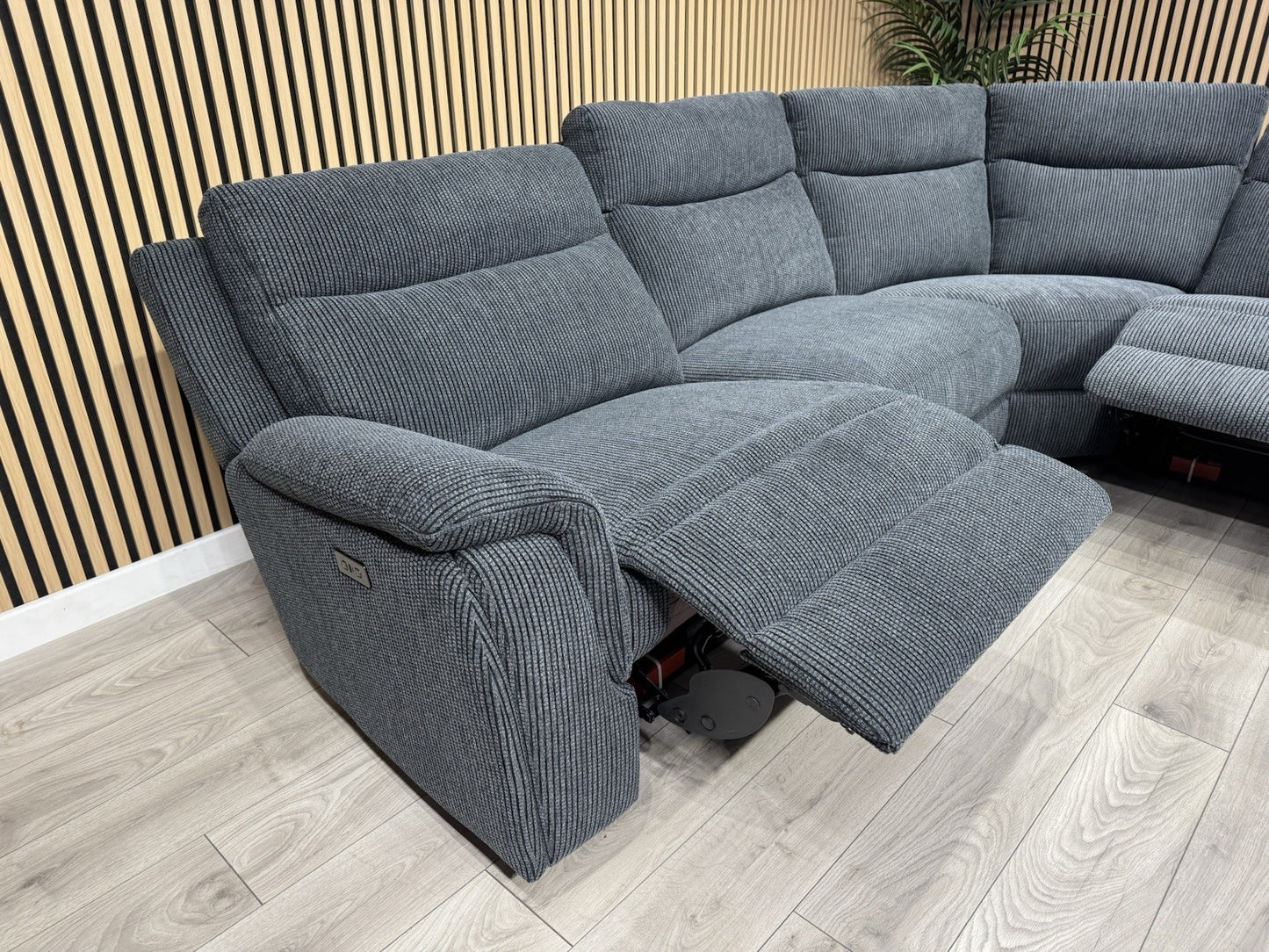 ScS - MAVERICK Fabric Modular Corner Sofa, Power Recliners - RRP £2,799