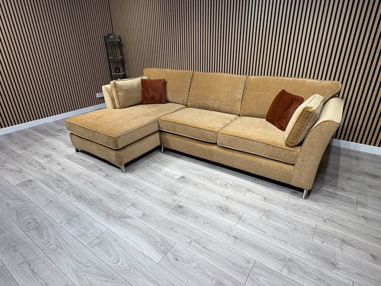 Furniture Village SASHA Fabric Large LHF Chaise Corner Sofa - RRP £3,295