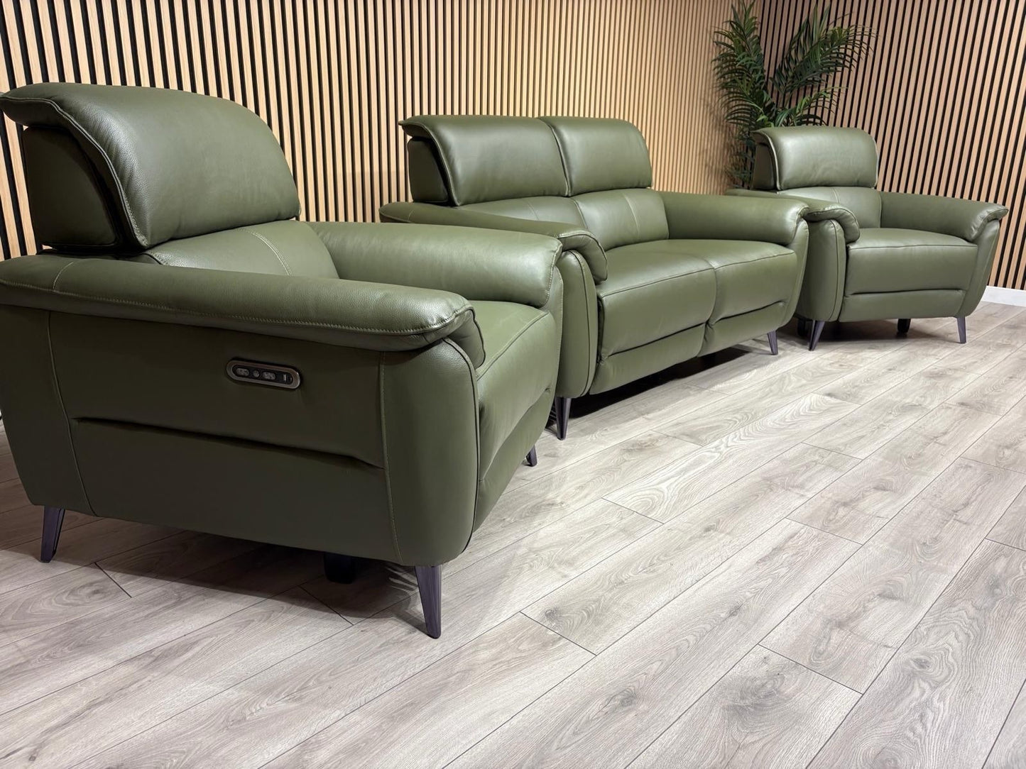 Furniture Village JUDE Style Leather 2 Seater Sofa + 2 x Armchairs - RRP £6,485