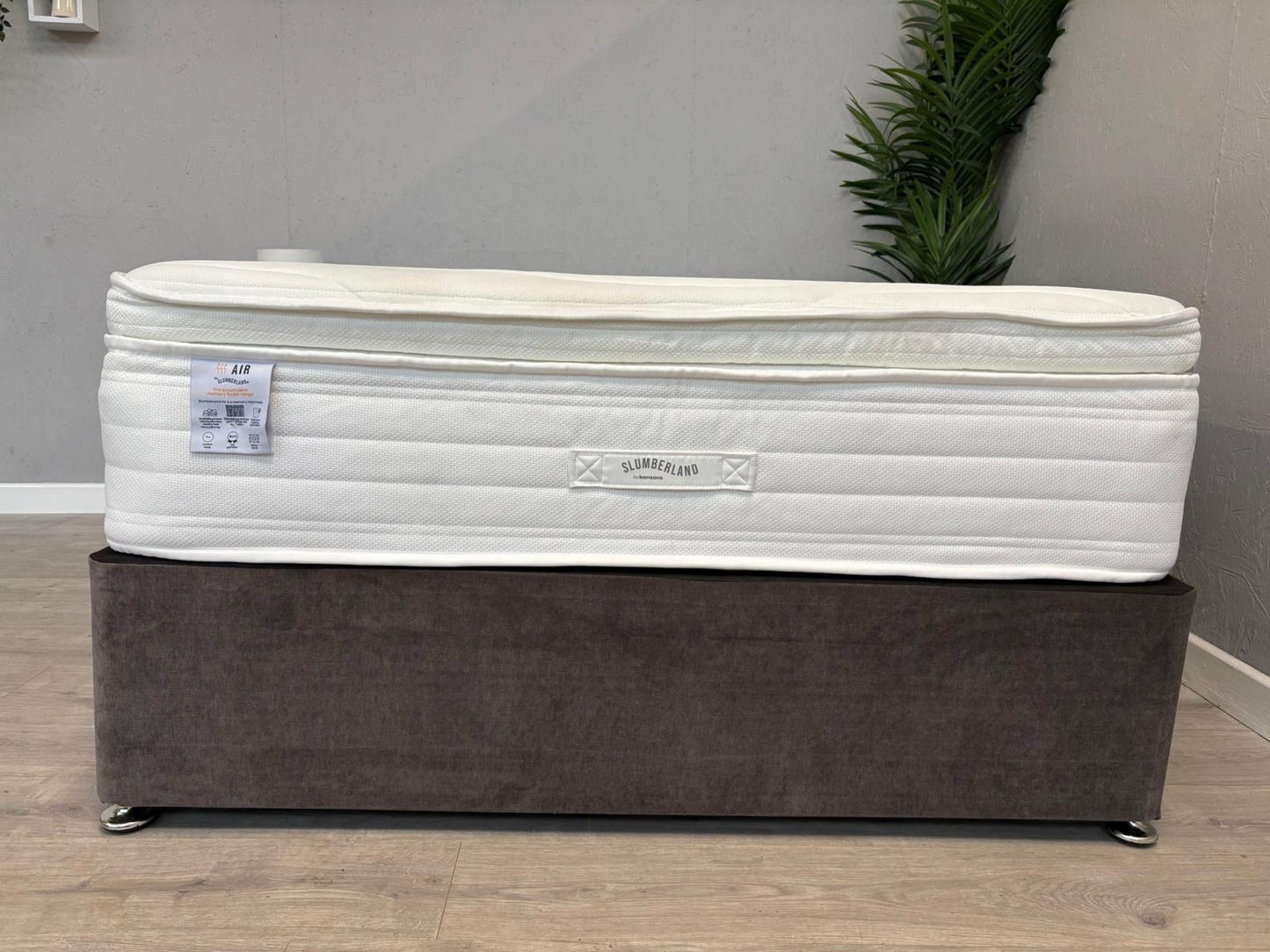 Slumberland AIR 9 Memory 4ft 6 Double Mattress, Firm - RRP £1,099