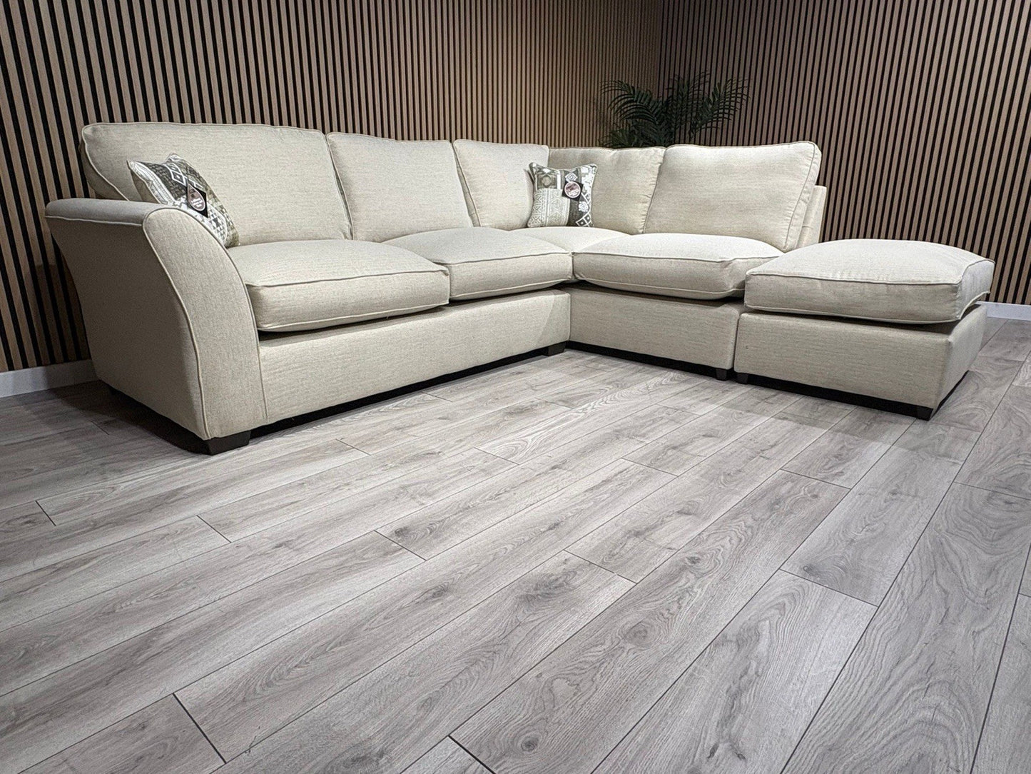 Furniture Village NEW LEGEND RHF Open Chaise Corner Sofa - RRP £1995