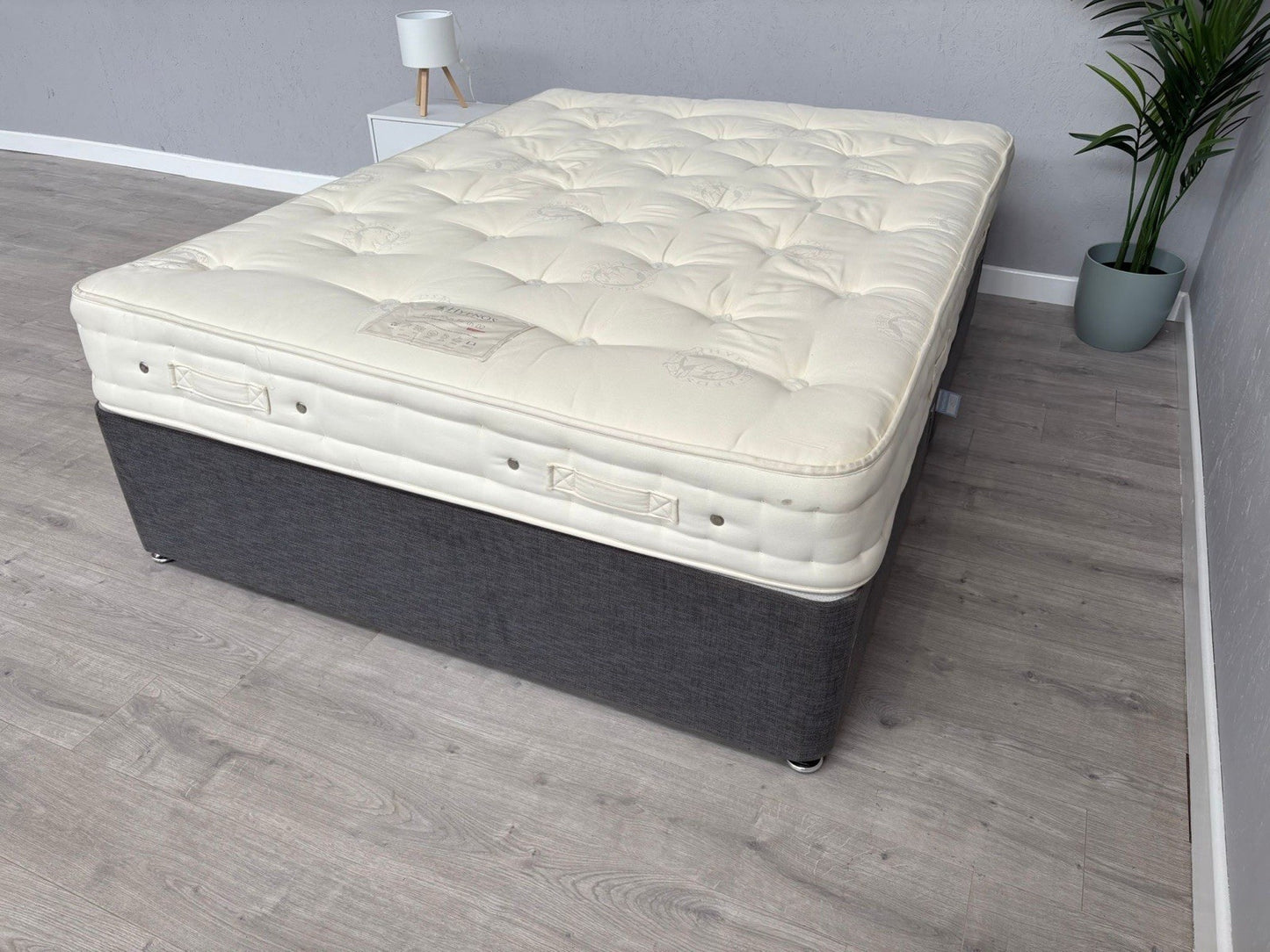 Hypnos Luxurious Earth 02 5FT Kingsize Mattress, Medium - RRP £2,199