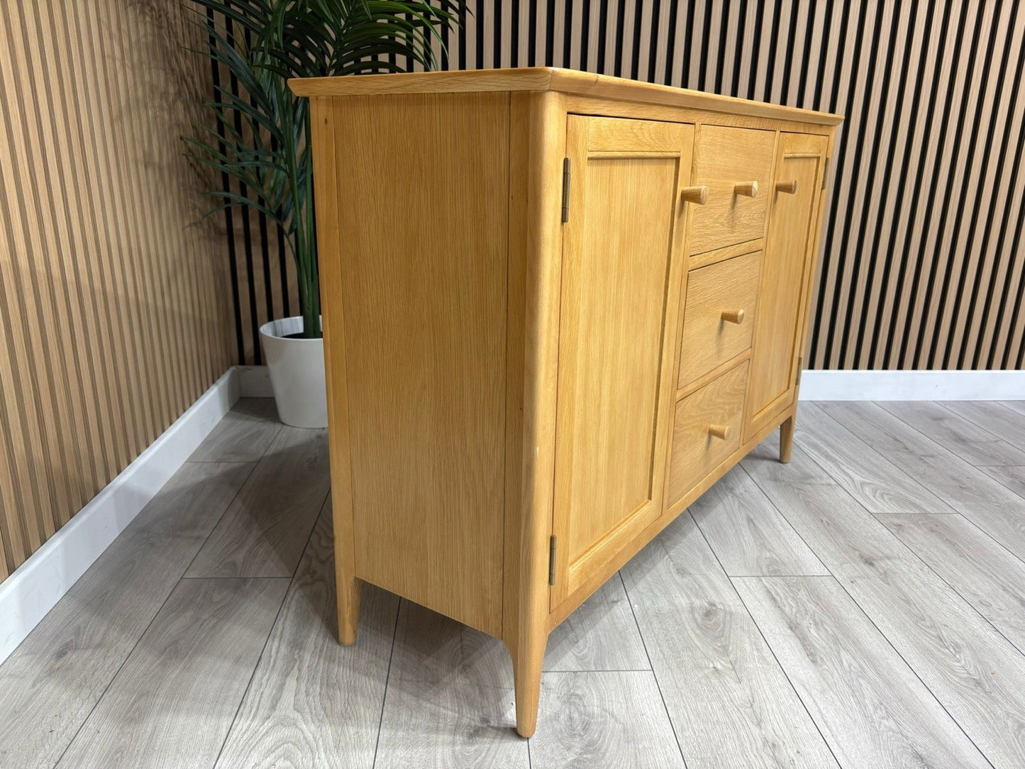 Next Sample - 2 Door 3 Drawer Saxon Sideboard - RRP: £599