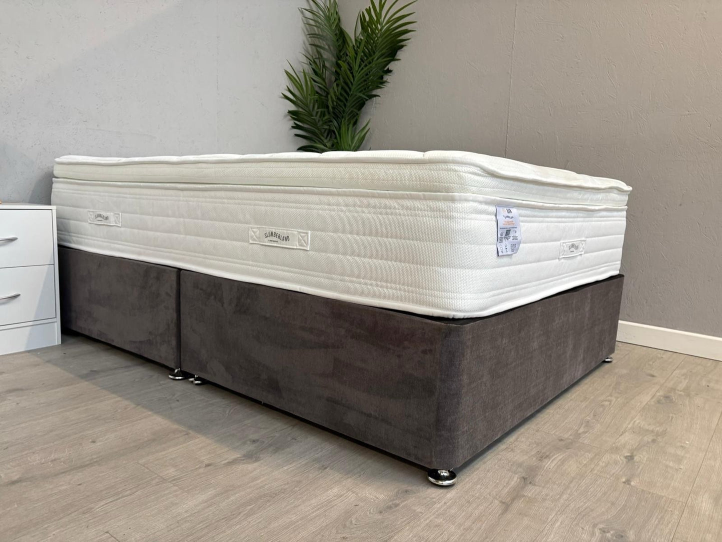 Slumberland AIR 9 Memory 4ft 6 Double Mattress, Firm - RRP £1,099