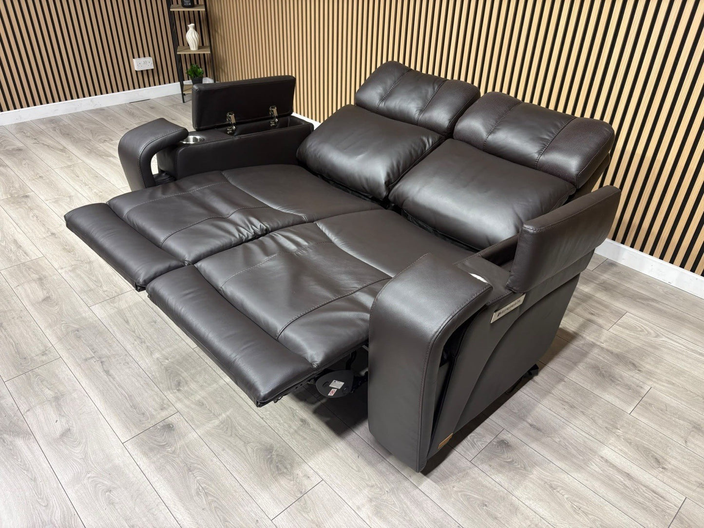 SCS Adstock Leather 2 Seater Power Recliner Sofa RRP £2699 (Read Description)