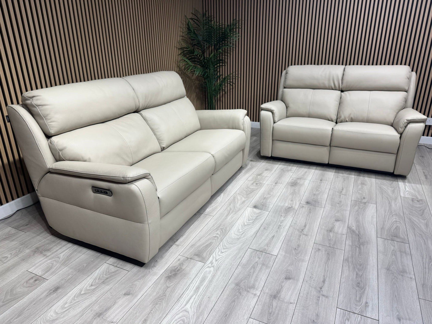 F. Village Nicoletti VITO Leather 3 + 2 Seater Power Recliner Sofas - RRP £7,190