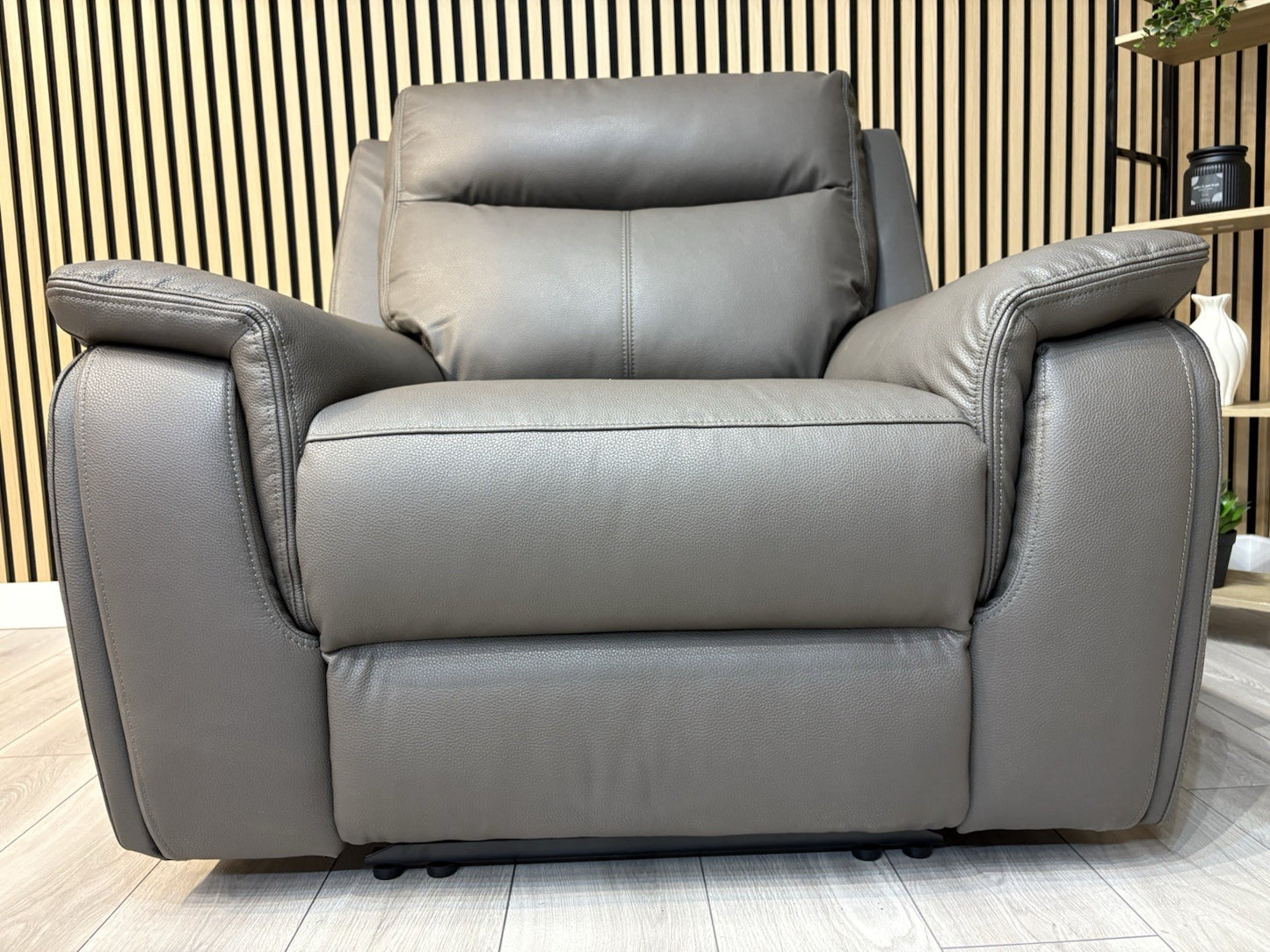 ScS - MAVERICK Fabric Power Recliner Armchair - RRP £999