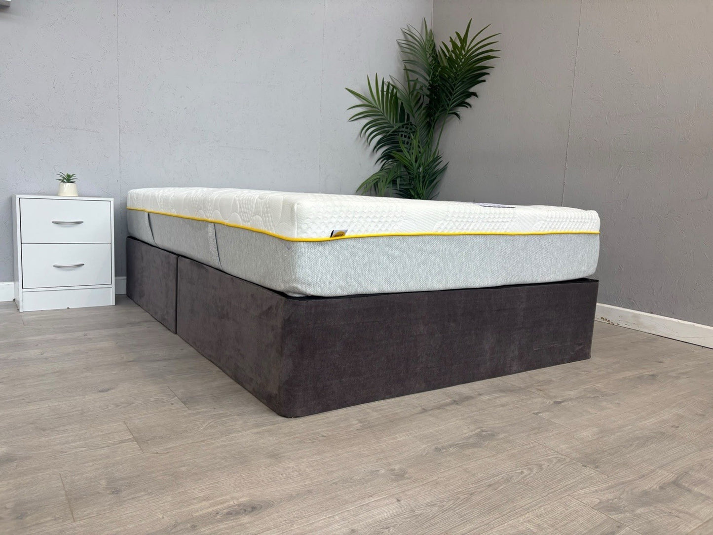 EVE Hybrid Duo 4ft 6 Double Mattress, Medium - RRP £599